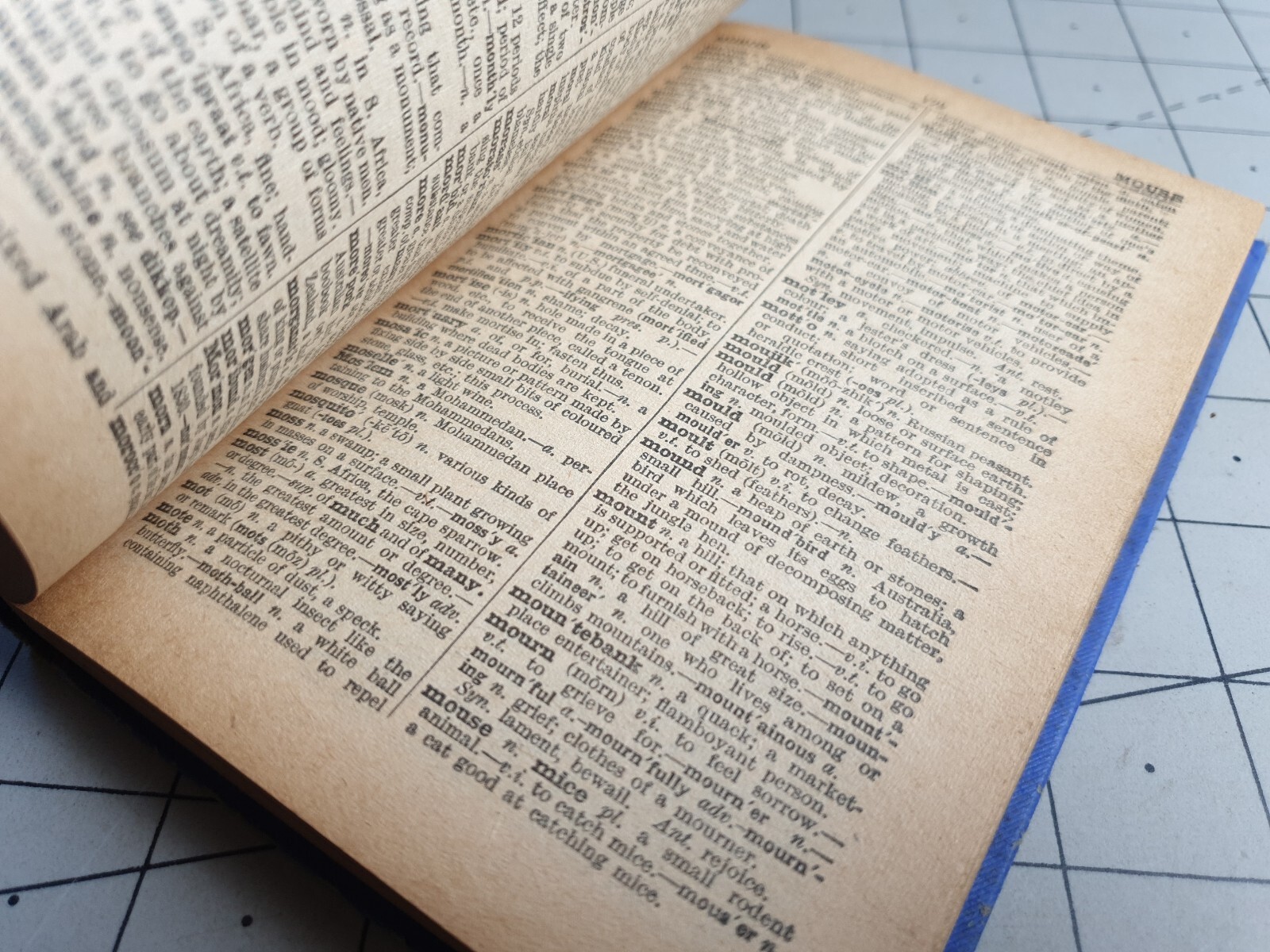 The New Practical Dictionary Collins 1954 Hardback Book