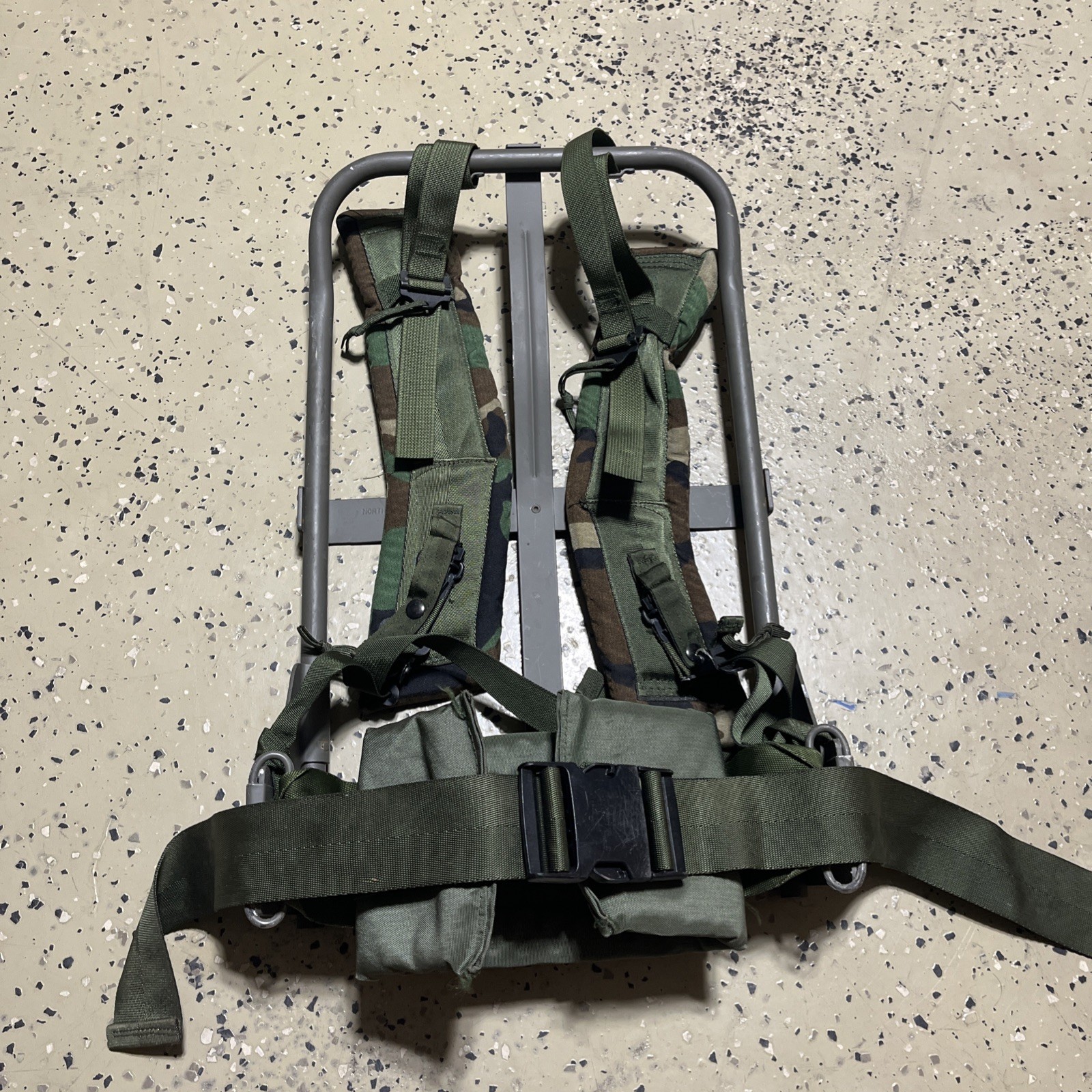 USGI Alice Pack Frame Complete W/ Shoulder Straps Waist Pad COMPLETE LC-2
