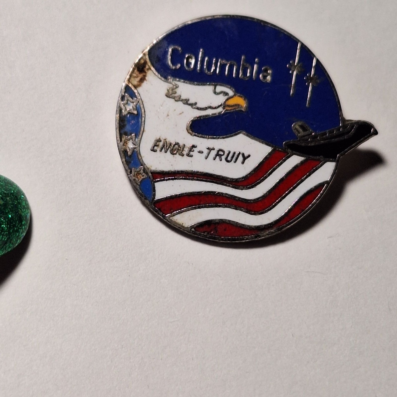 VTG COLUMBIA NASA SPACE SHUTTLE ENGLE & TRULY COLLECTIBLE ENAMEL LAPEL PIN EAGLE