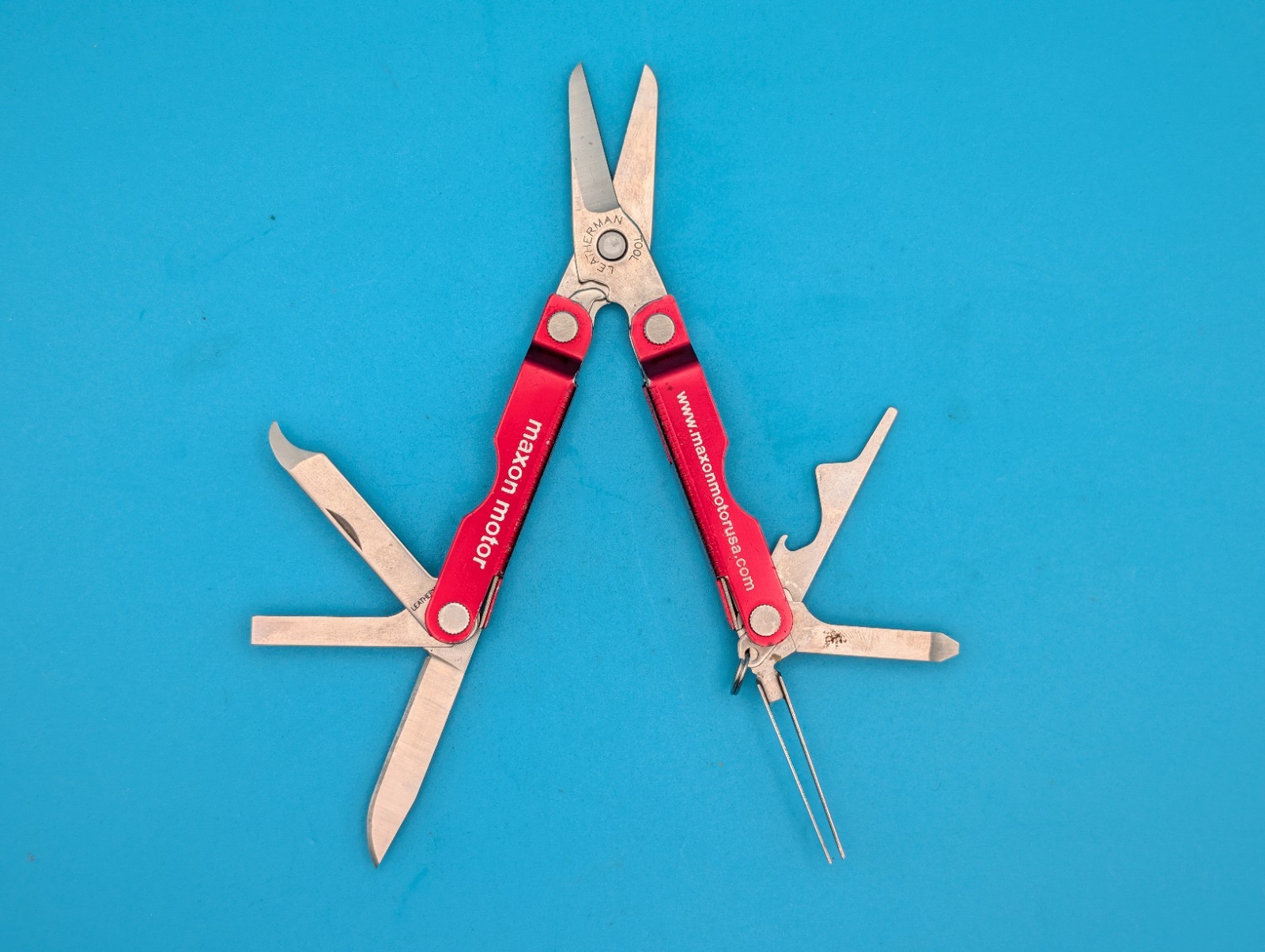 Leatherman Micra Multi-Tool, Knife, Scissors, Key Ring, Red! *MAXON MOTOR*
