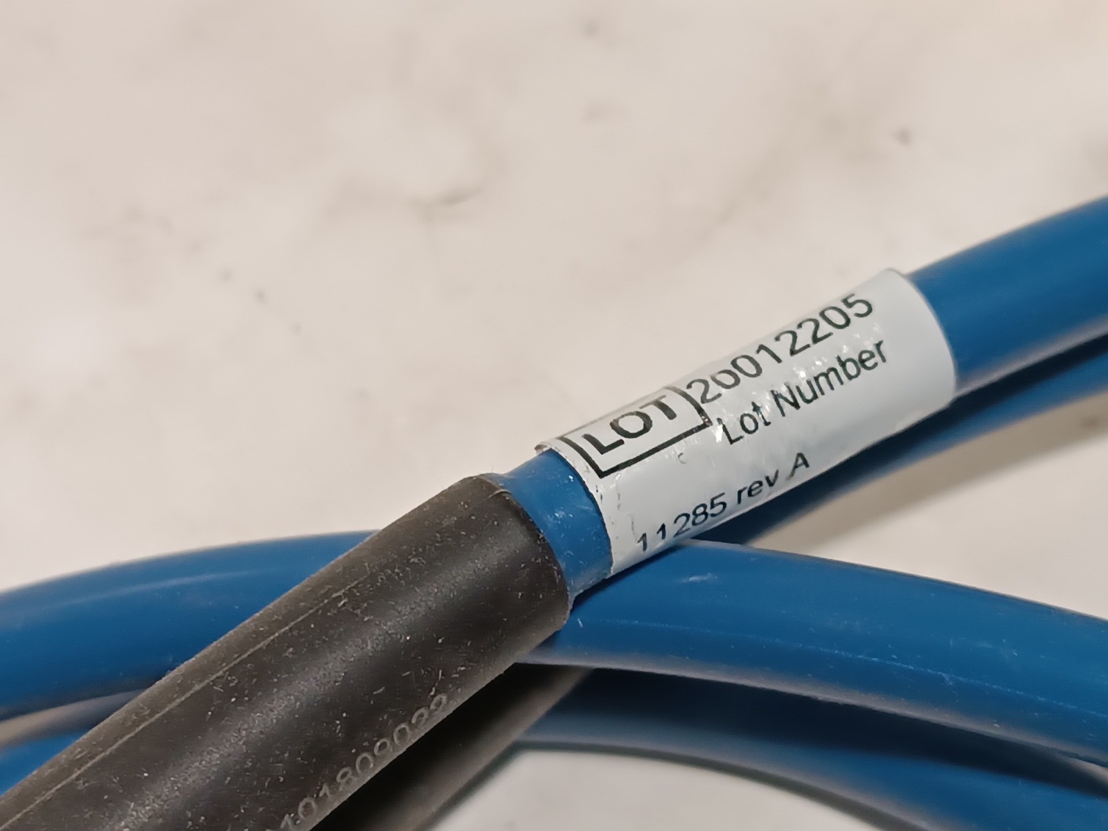 Stryker Invuity 11285 Rev A Bifurcated Fiber Optic Cable 140" Length