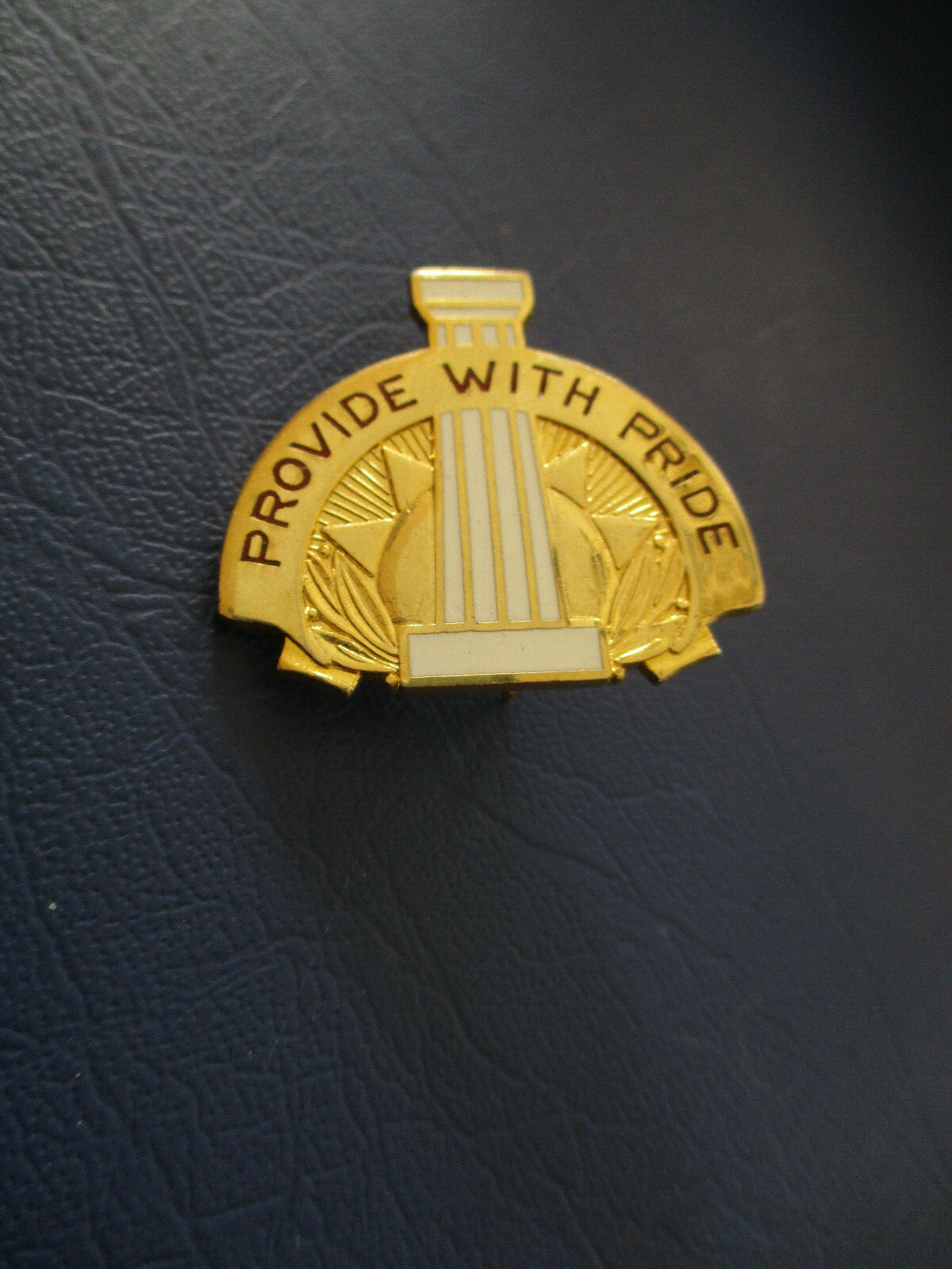 Authentic US Army Sustainment Command Unit DI DUI Crest Pin N.S. Meyer N.Y. B3 *