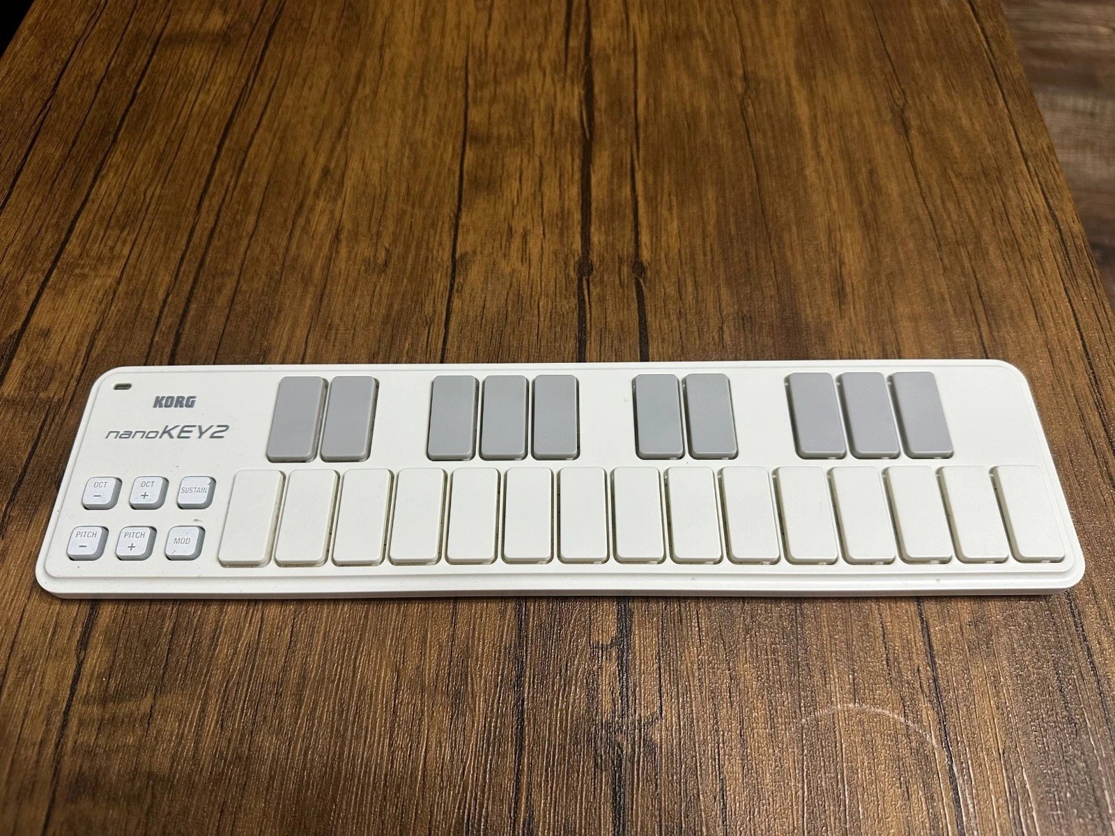 Korg nanoKEY2 White USB MIDI Keyboard Controller 25-Key Tested Working
