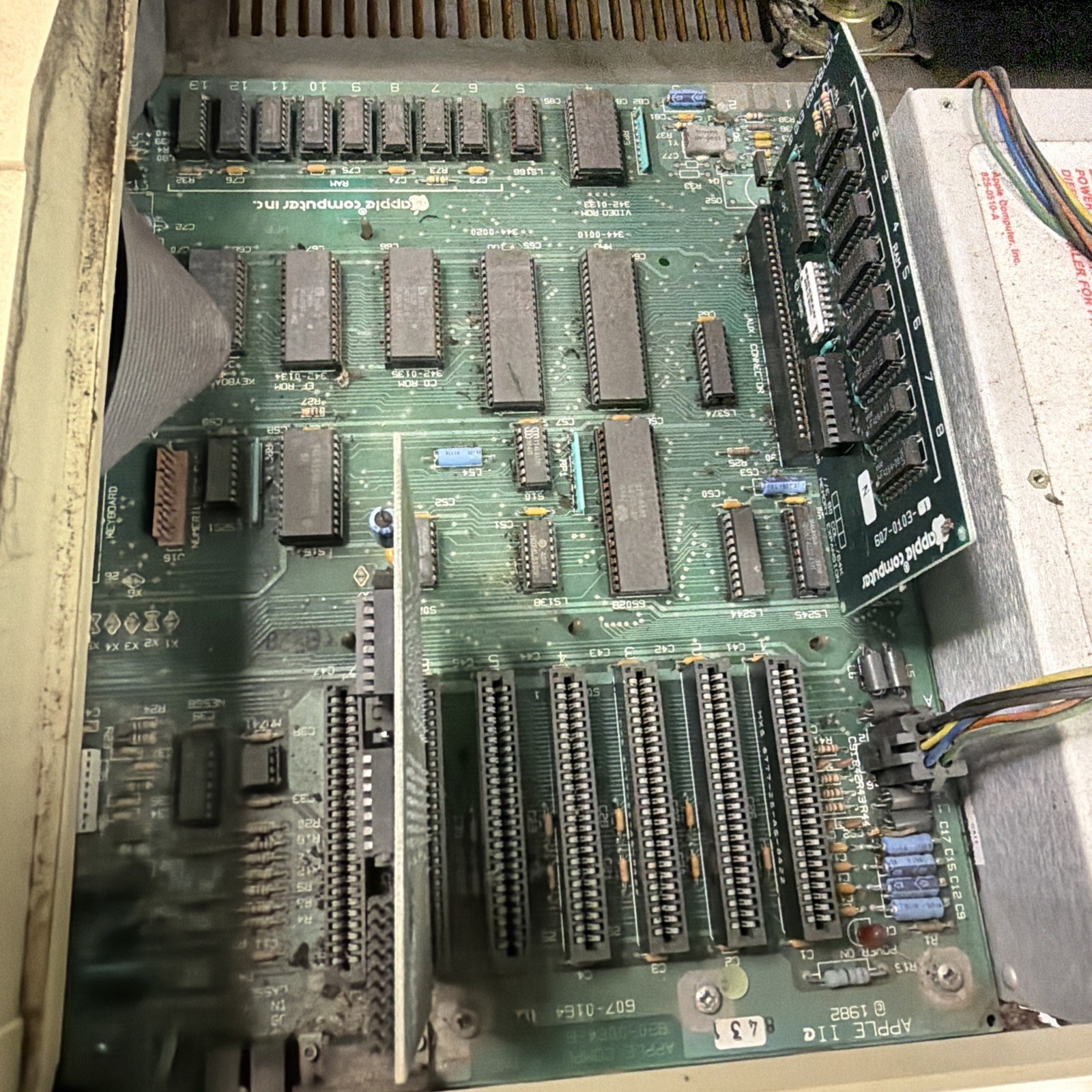 Vintage Apple lle Computer - As It Is