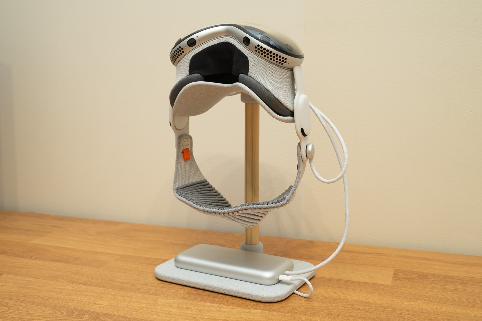 Apple Vision Pro Stand with Battery Holder and Integrated Cord Management
