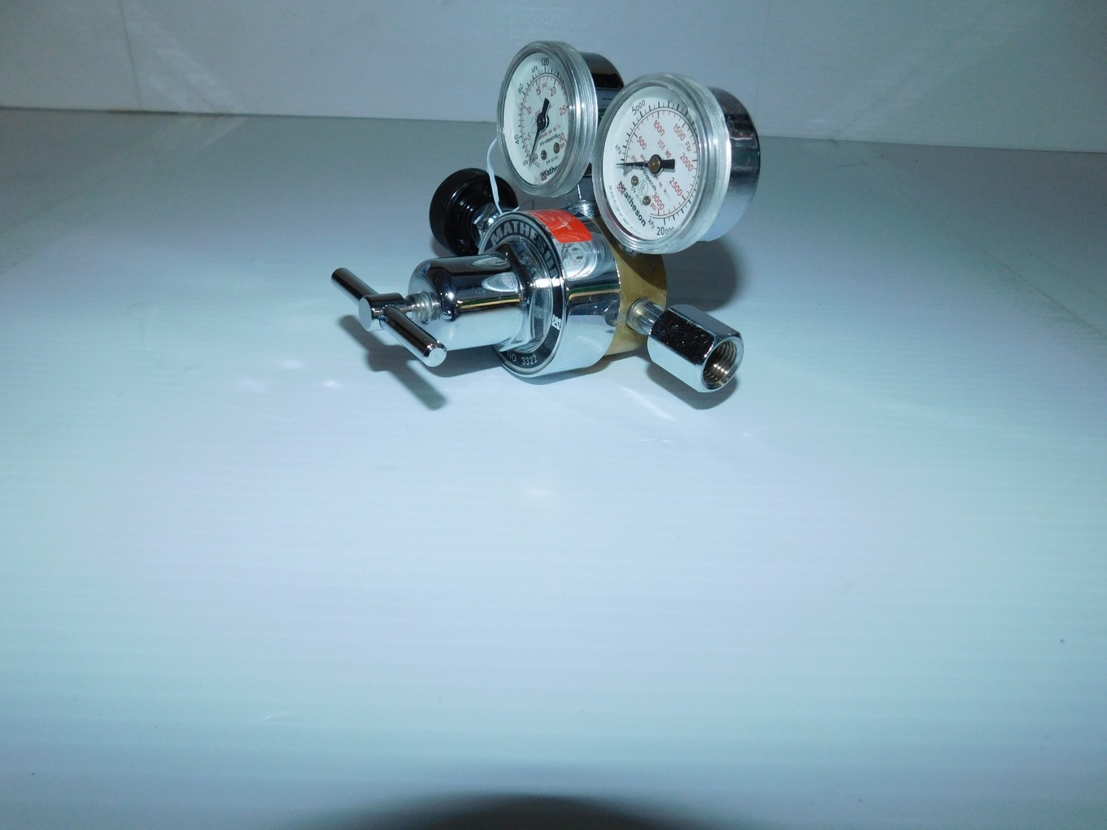 MATHESON MODEL NO 3322 REGULATOR (LSM15)