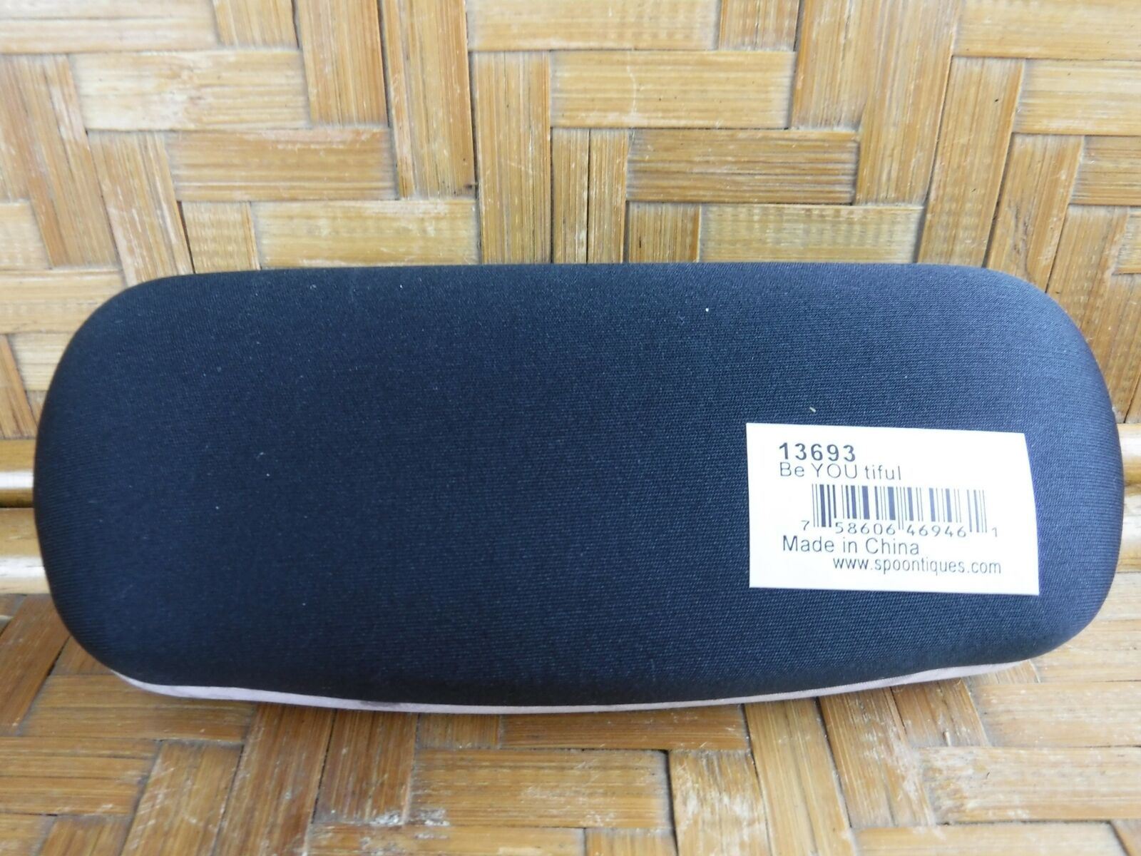 be YOU tiful Glasses/Sunglasses HARD SHELL CASE with Cleaning Cloth