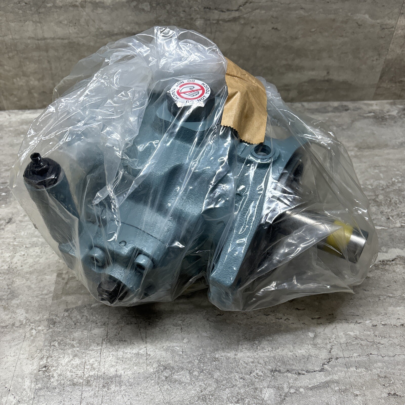 NACHI VDC-3B-1A5-E20 2260 High Pressure Variable Vane Pump Unit, New