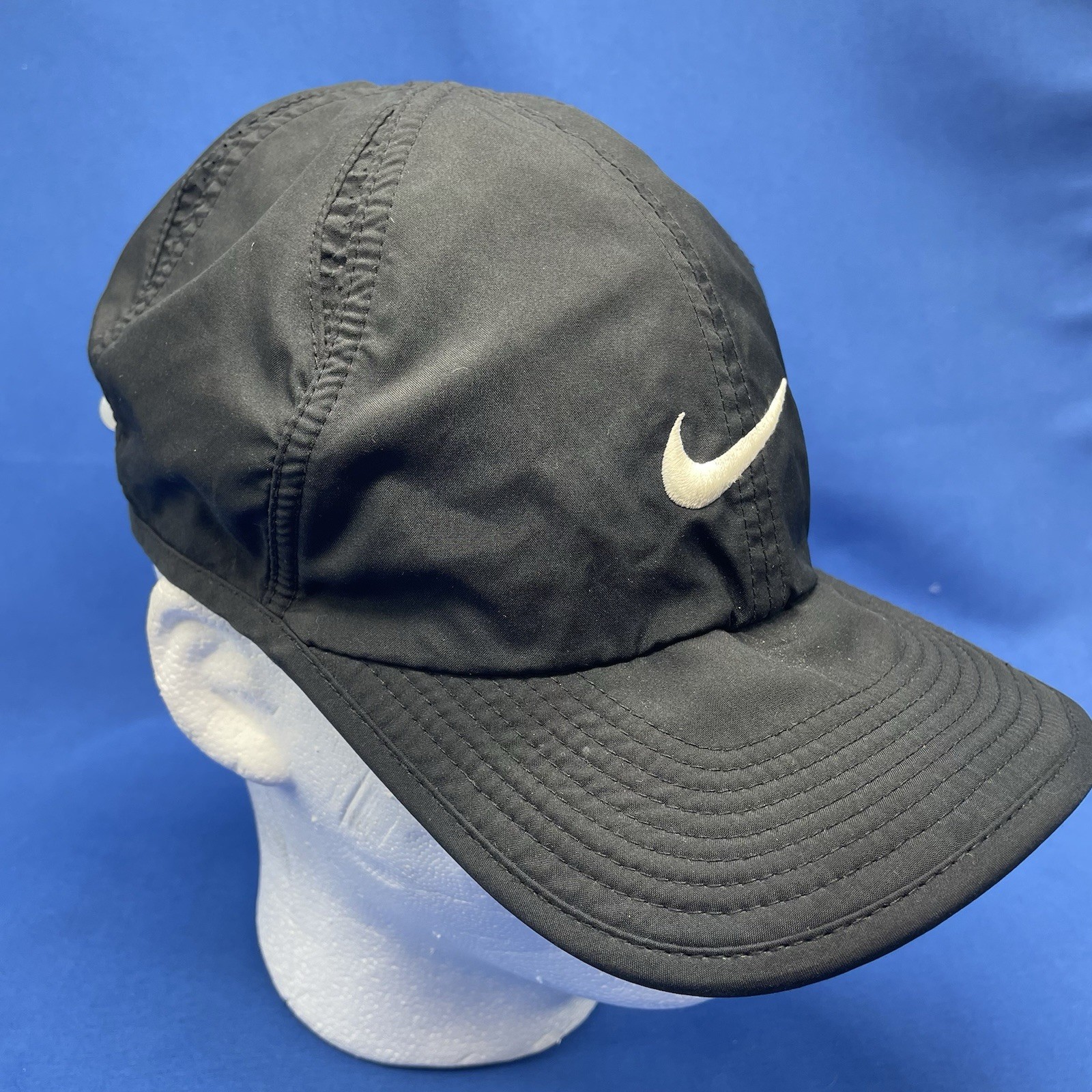 Nike Dri-Fit Hat Black Featherlight 6 Panel Vented Running Strapback Cap