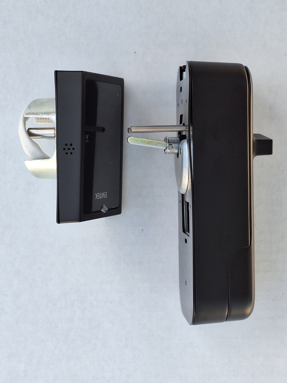 Emtek EMPowered Smart Lock– Bluetooth & Yale Access Compatible