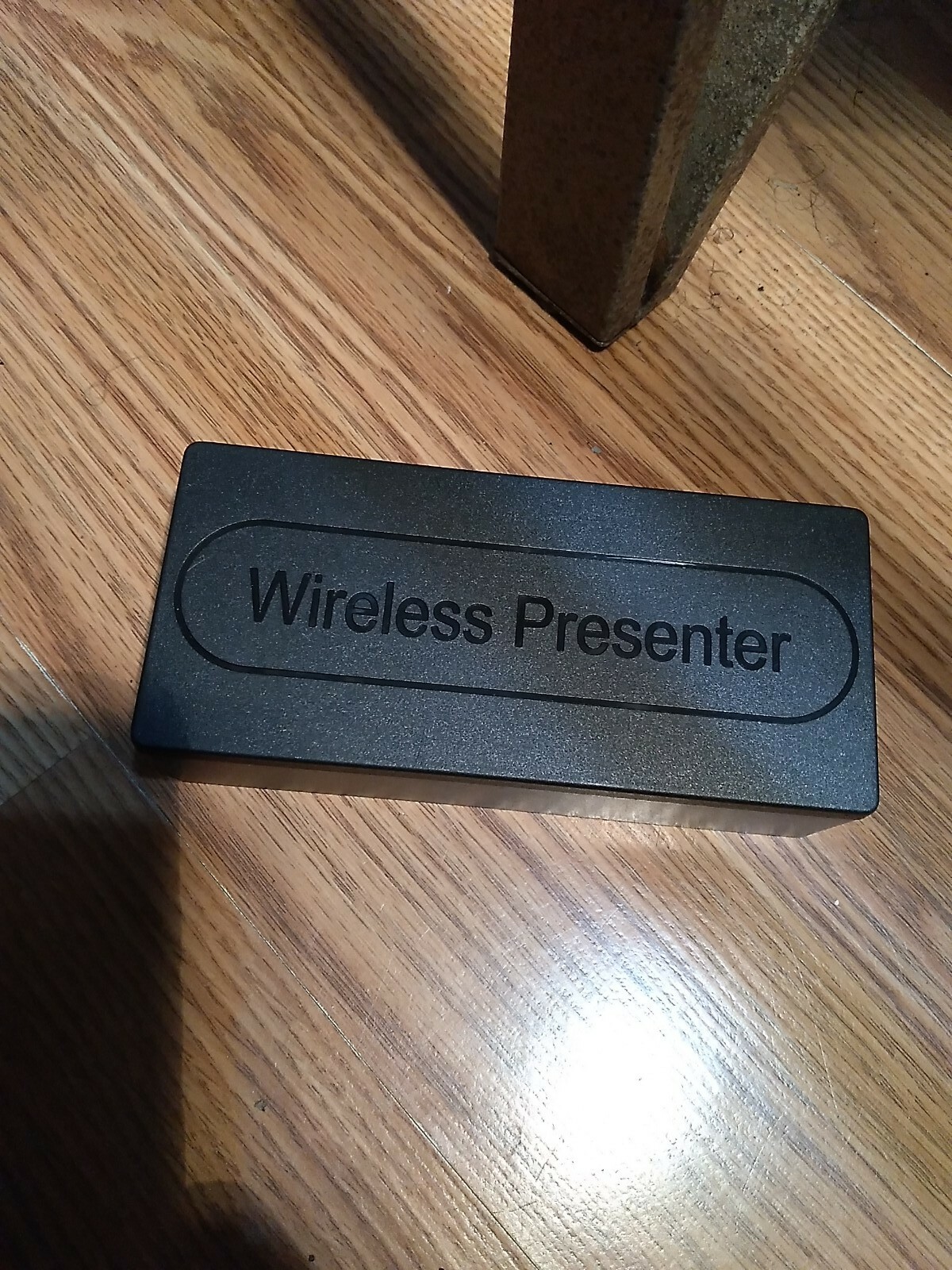 2.4 GHz Laser Pointer For Presentations with Case