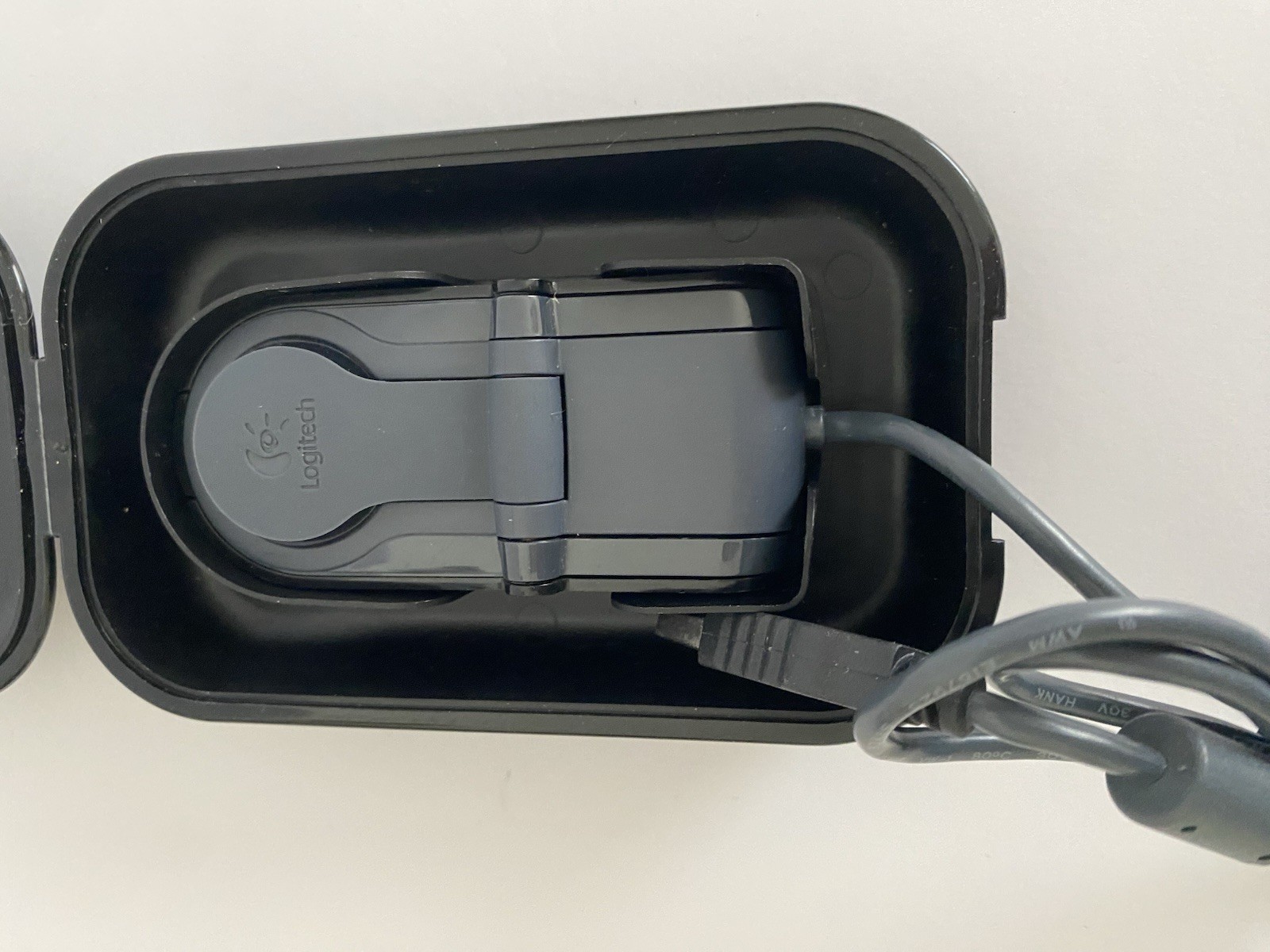 Logitech V-UJ15 Quickcam USB Webcam W/ Carrying Case