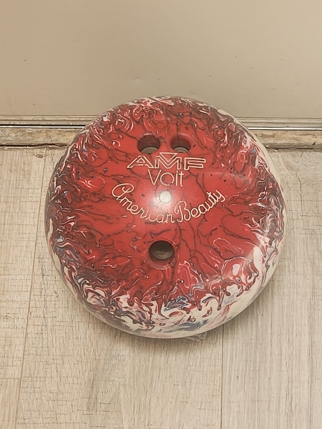 Vintage American Beauty AMF Voit Bowling Ball Red White Blue 11 Lb