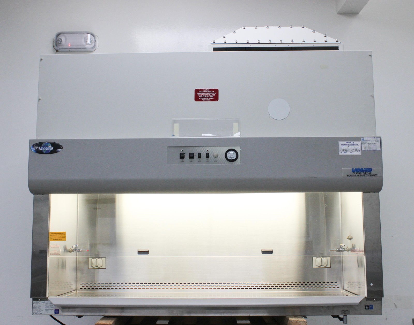 NuAire NU-425-600 Biological Safety Cabinet Class II, A2, HEPA, UV  (3320589788)