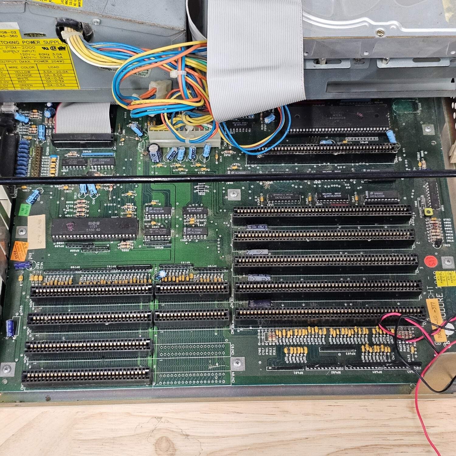 Commodore Amiga 2500 Vintage Personal Computer Model No. A2000