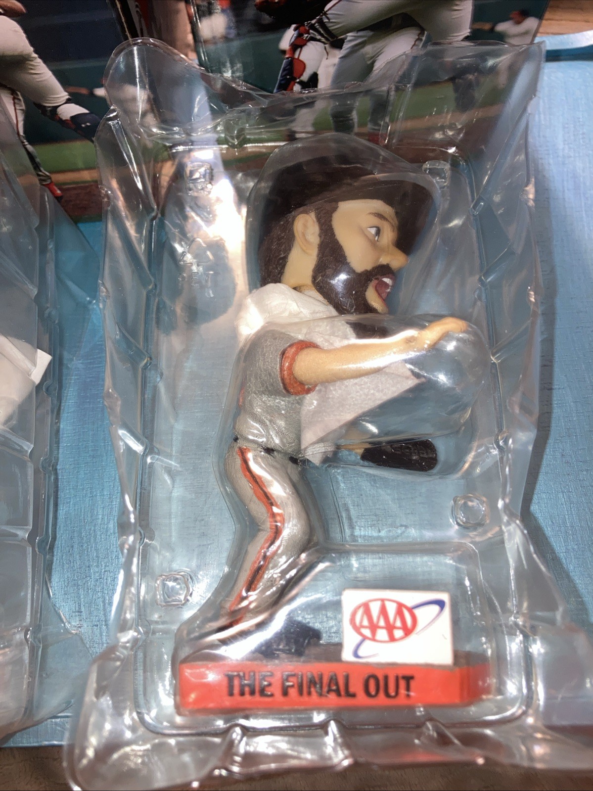 Brian Wilson Hugs 2018 60TH ANNIVERSARY SGA BOBBLEHEAD 2010 WS