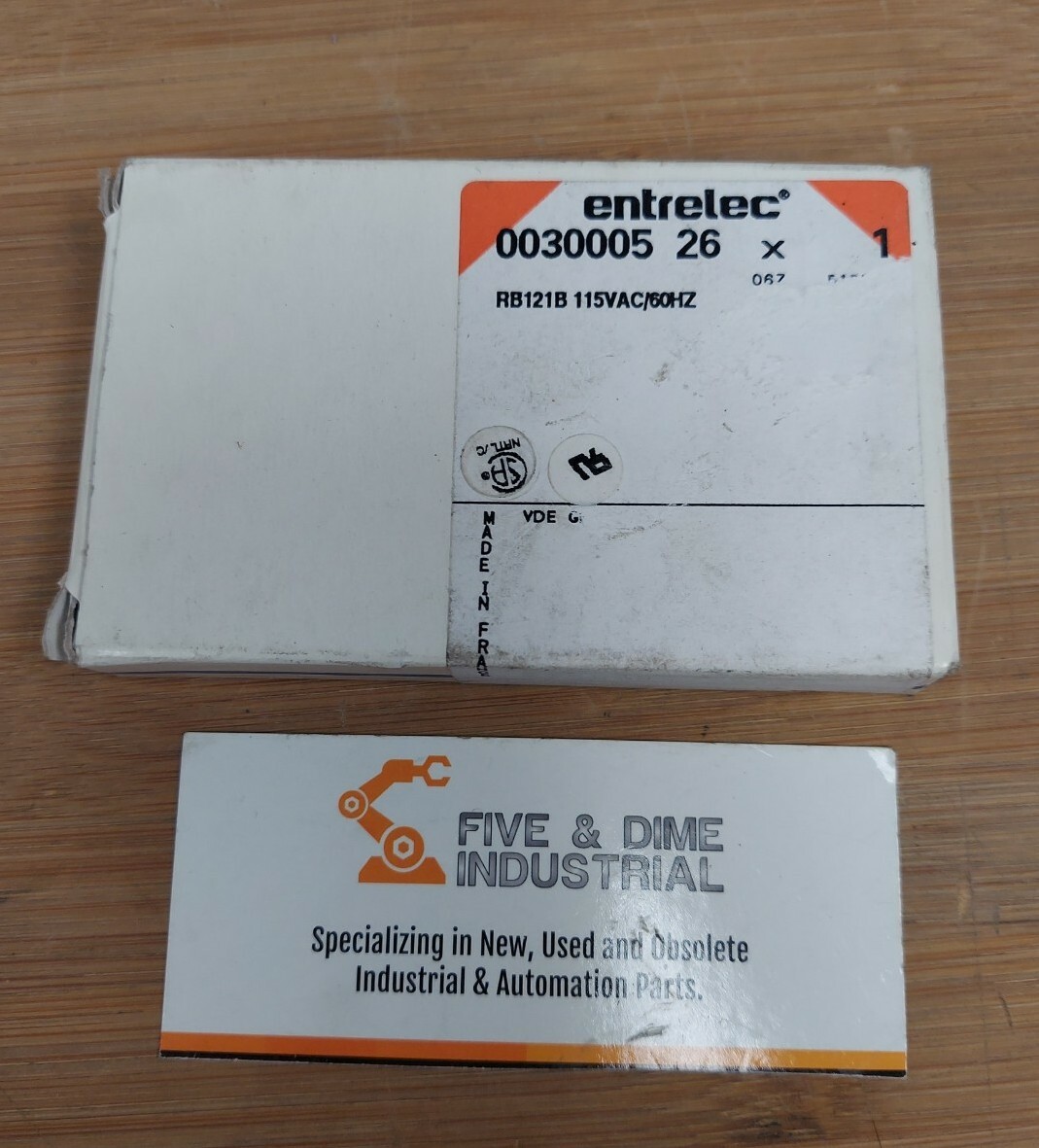 Entrelec 30-005-26 Relay Control Module 115 Vac RB121B