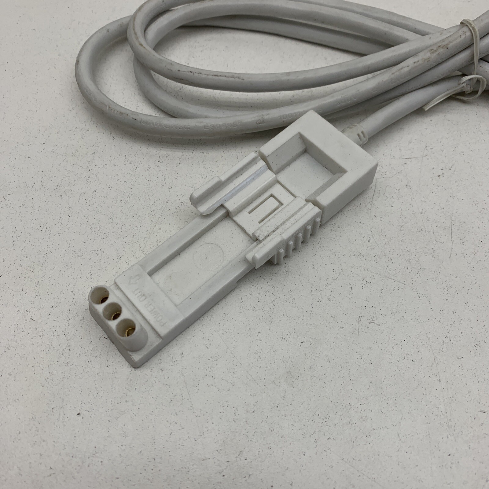 3 Prong Slide Lock Undercabinet Lighting Electrical Connector