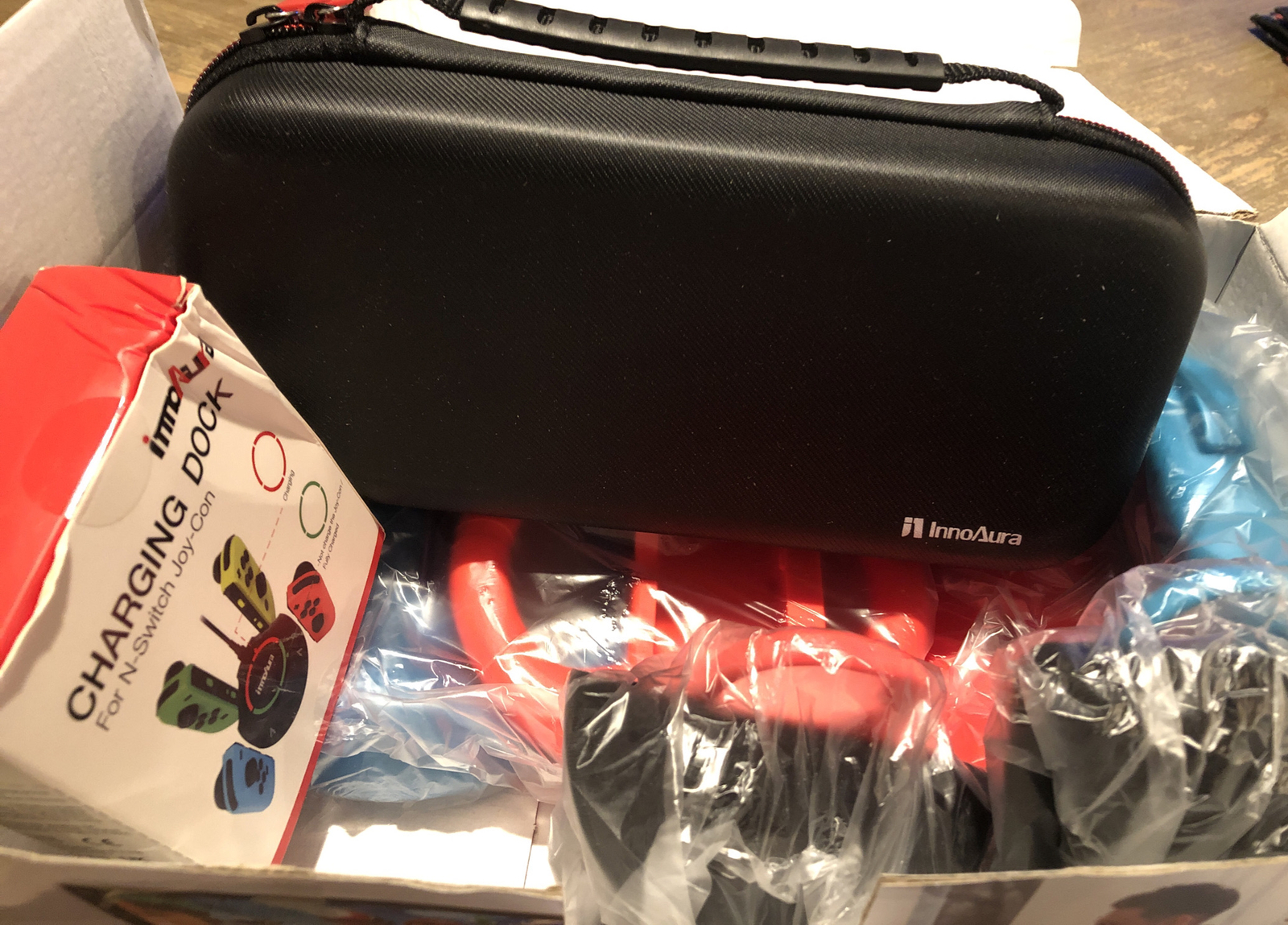 Switch Accessories Bundle Innoaura 20 in 1 Switch Accessories Kit. Open Box