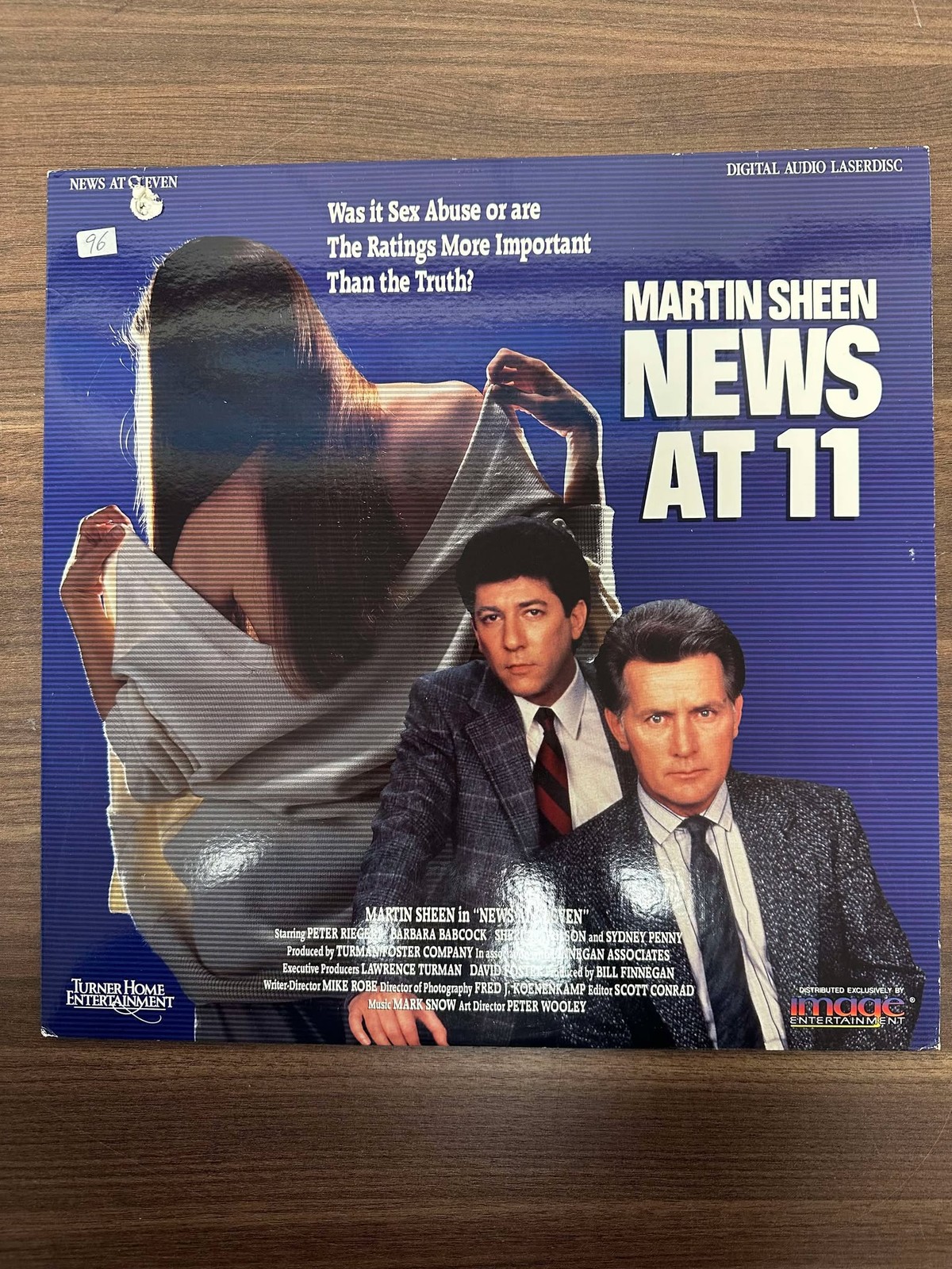 Martin Sheen News At 11 On Laserdisc Very Good E40