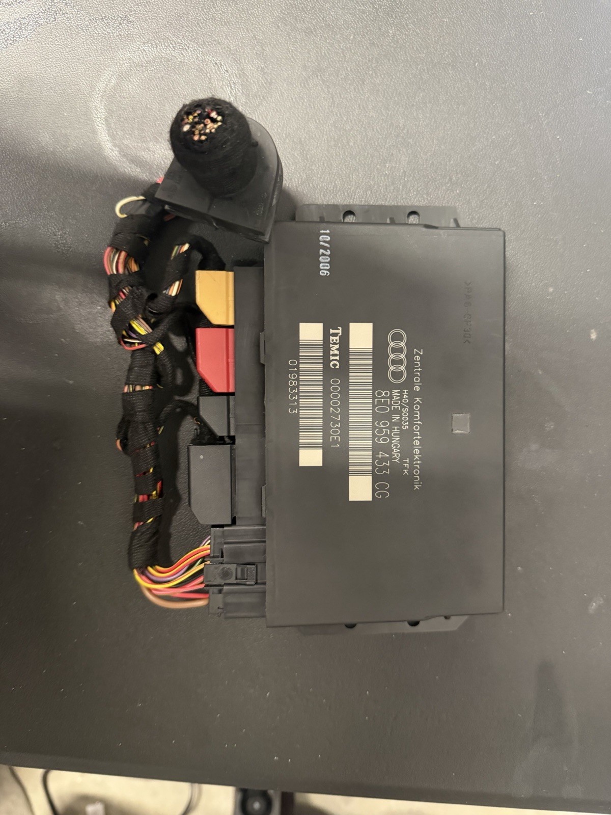 05-08 AUDI A4 1.8T - 3.0 V6 BODY COMFORT CONTROL MODULE BCM CCM 8E0 959 433 CG