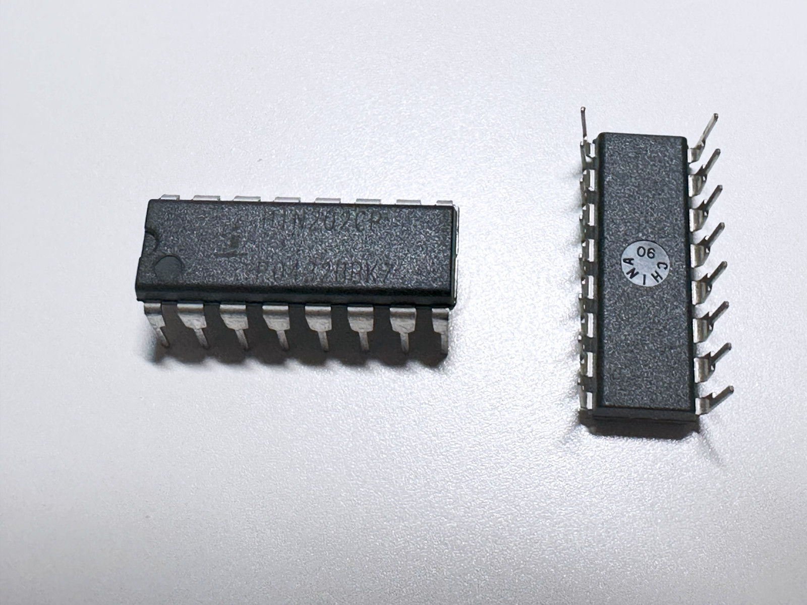 2PCS HIN202CP Intersil RS-232 Transceiver IC Dual Driver Receiver 5V PDIP-16