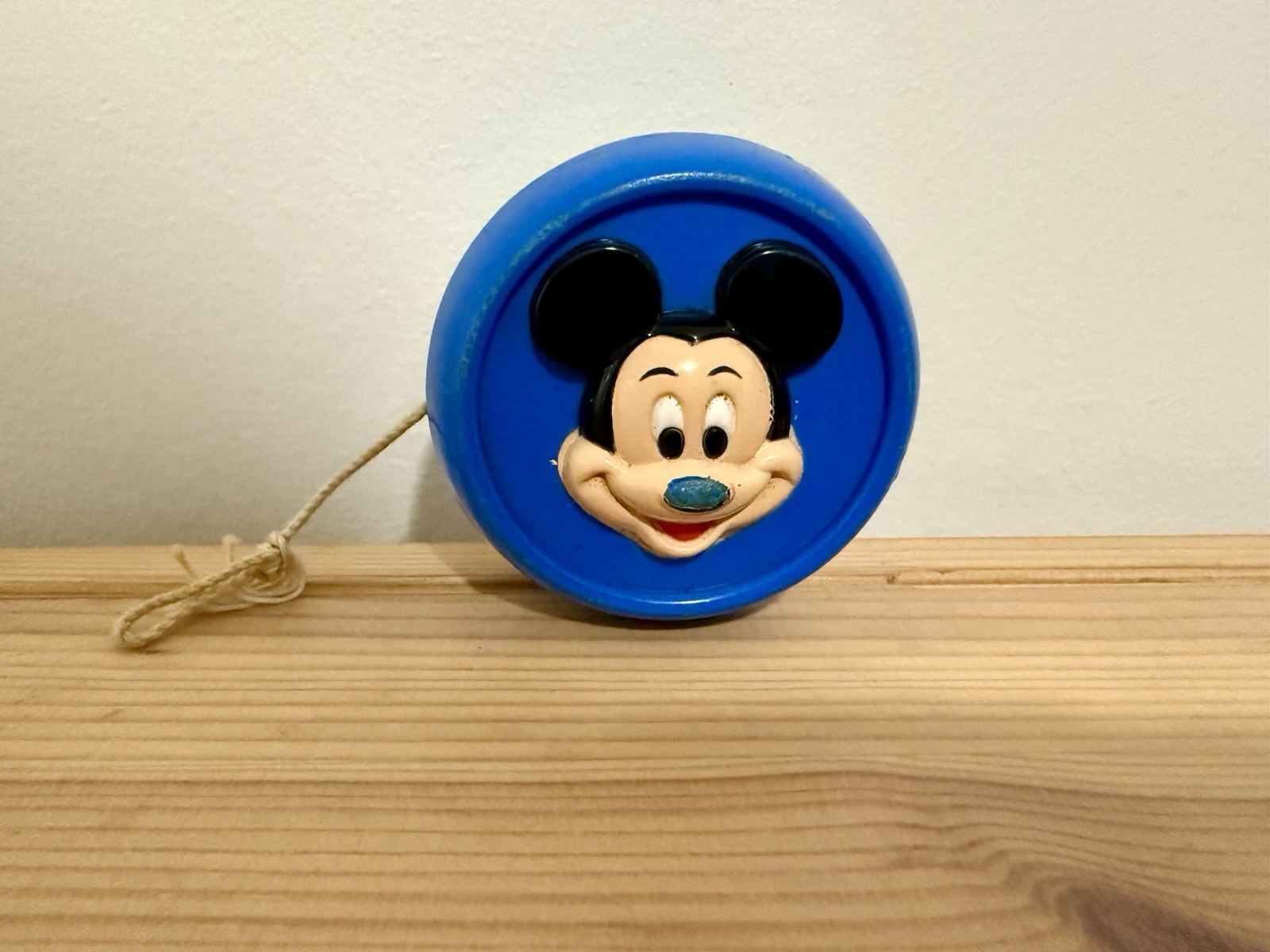 Vintage Arco Disney Mickey Mouse Donald Duck Yo-Yo Walt Disney Production Blue