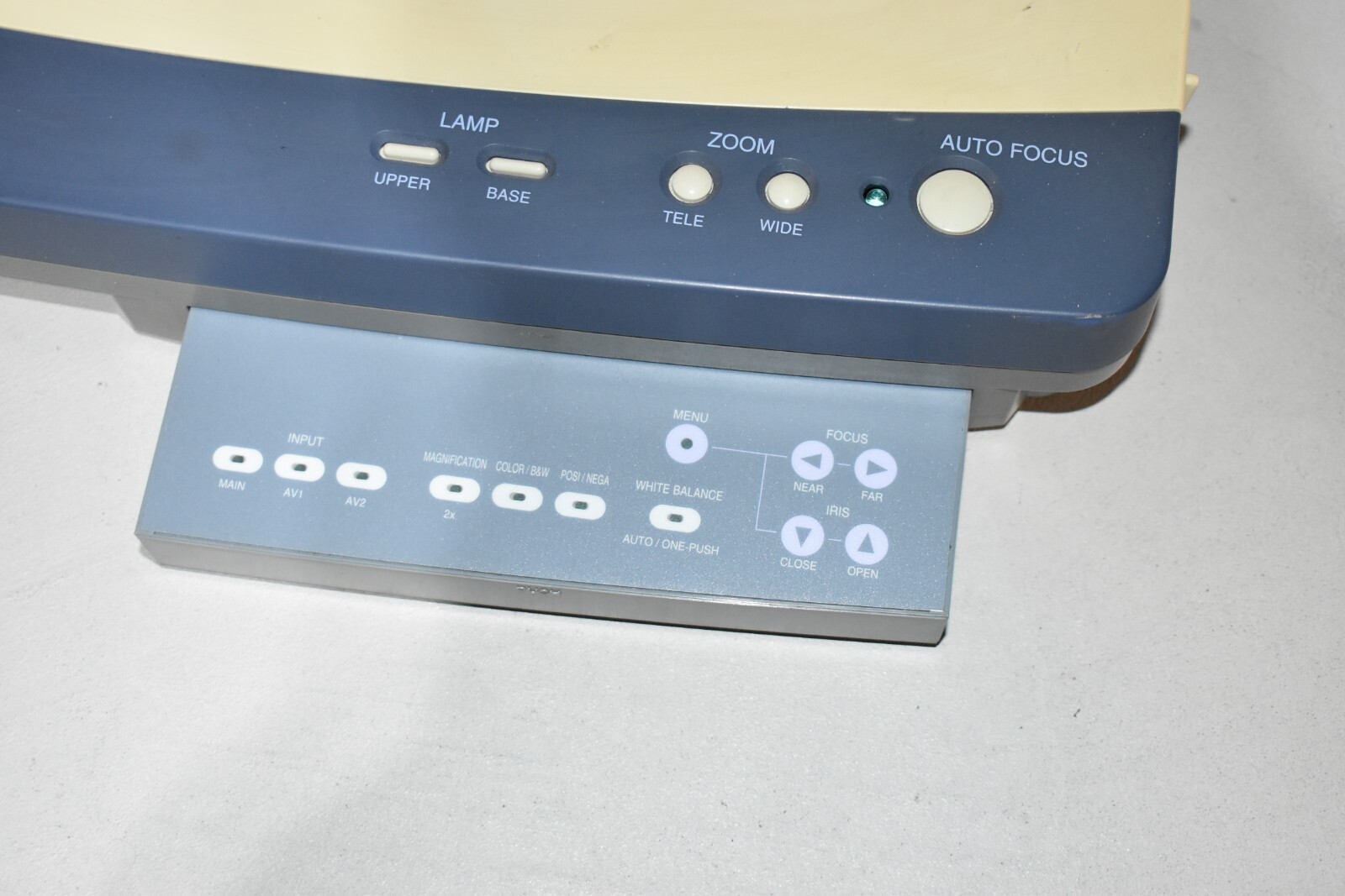 Elmo EV-4400AF Visual Presenter Zoom Overhead Document Camera BROKEN NOT WORKING