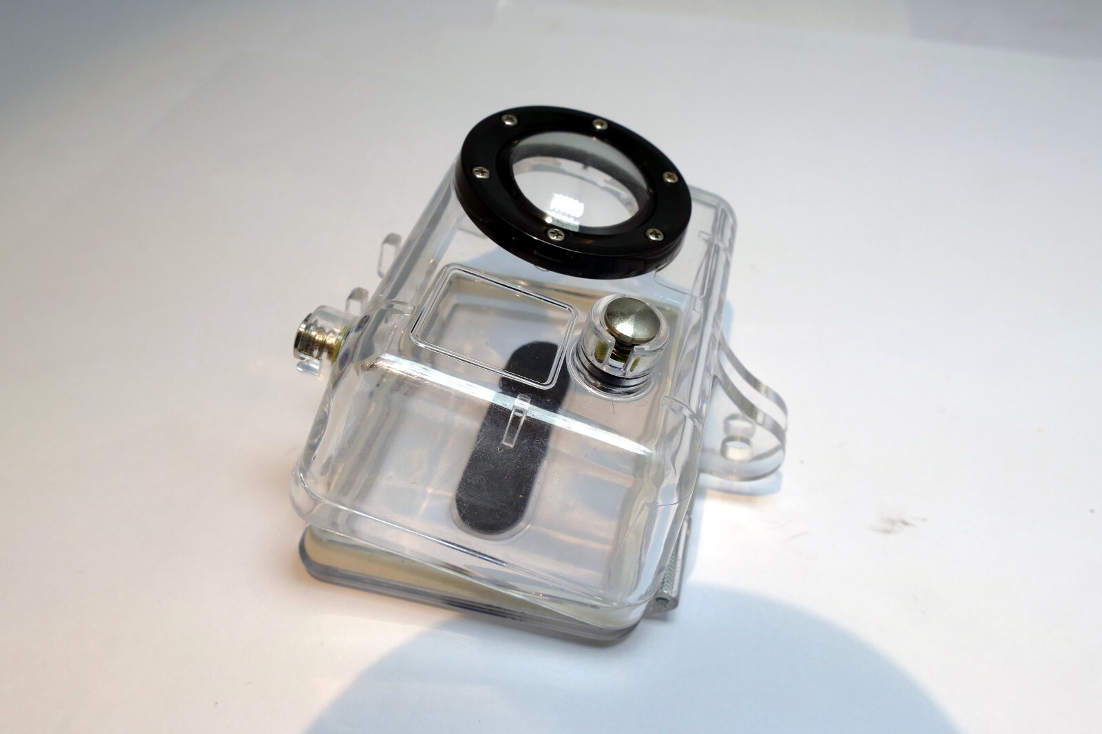 GoPro HERO plastic hard case housing - missing locking buckle