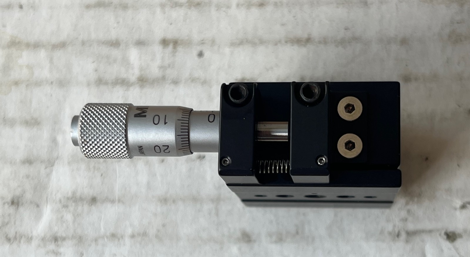 ThorLabs Small Single-Axis Stage w/Mitutoyo Metric Micrometer Head (mdl# MS1S/M)