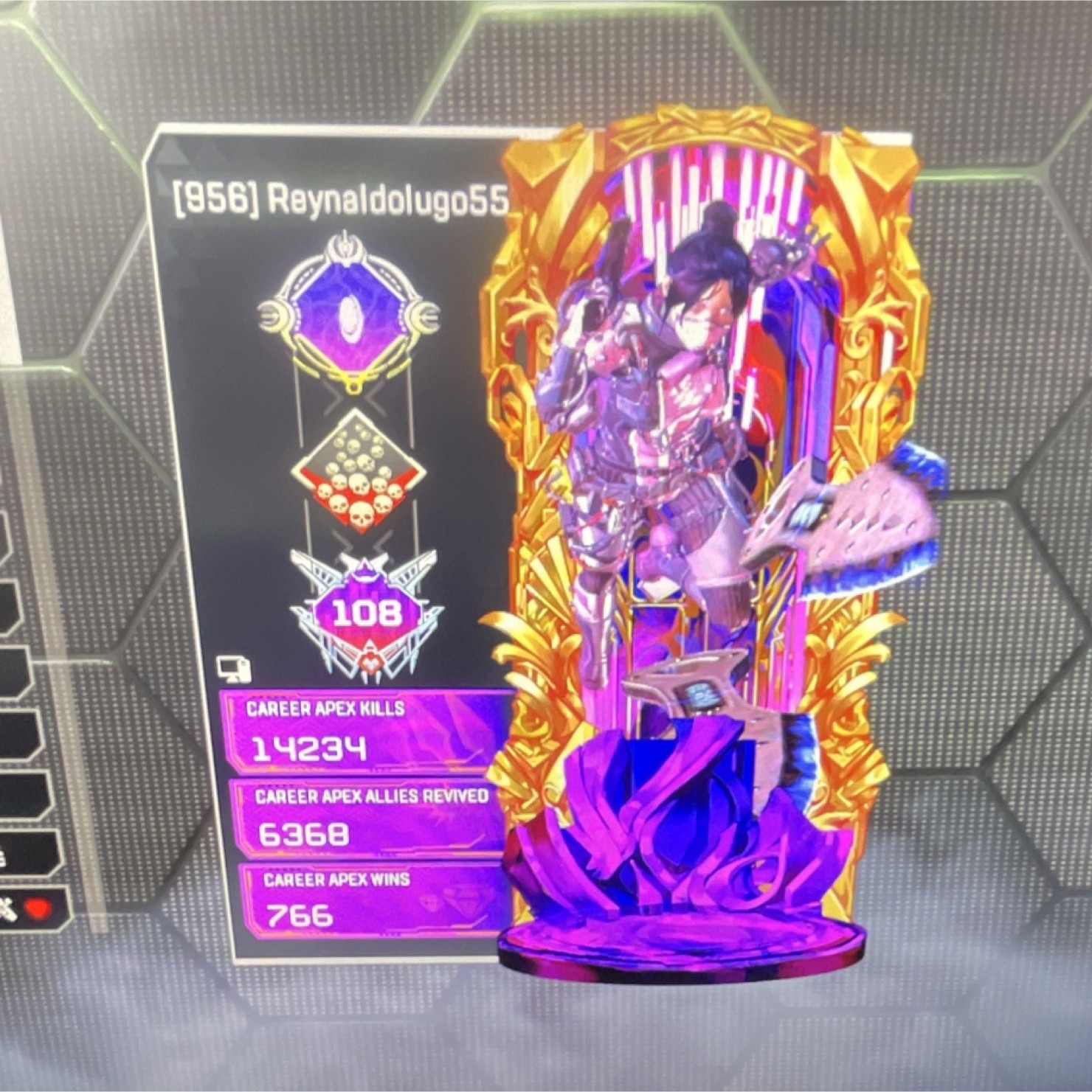 Apex Legends Game Account with Shock Sticks, Hope's Dusk Heirlooms all legends