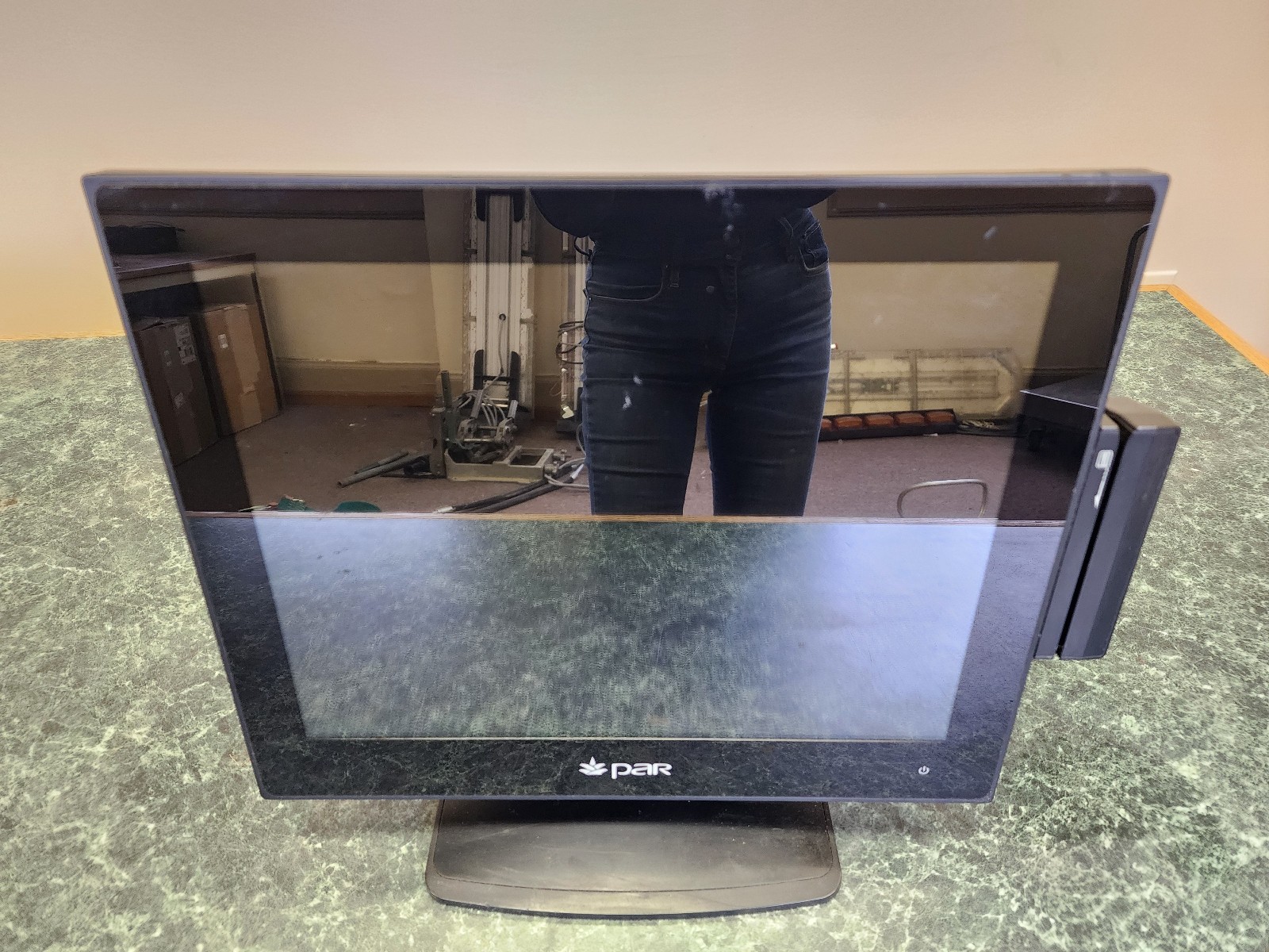 Par Partech Everserv600 M6150 POS System - No Power Supply or Rear Display