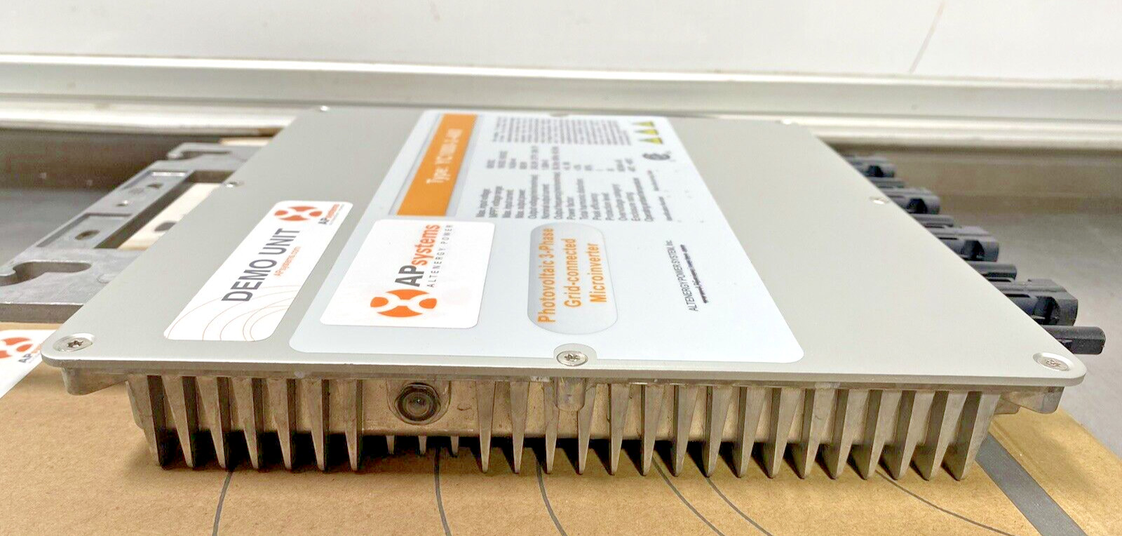APsystems YC1000-3-480 Microinverter , 3Ph , 277Y , 480V /New
