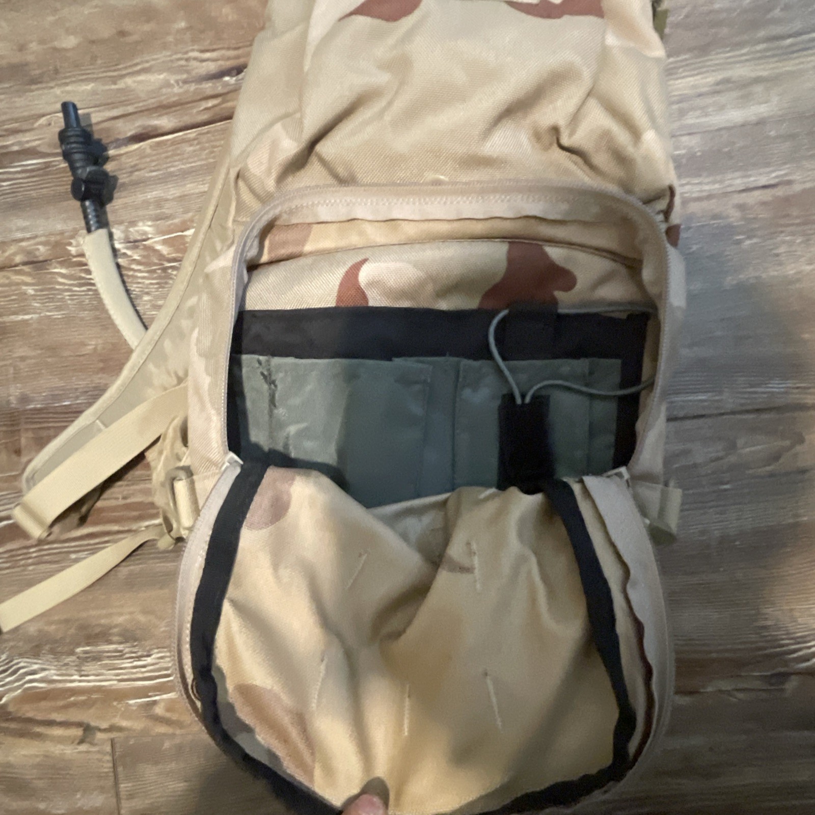 Camelbak M.U.L.E. Maximum Gear Desert Camo hydration pack Without Bladder