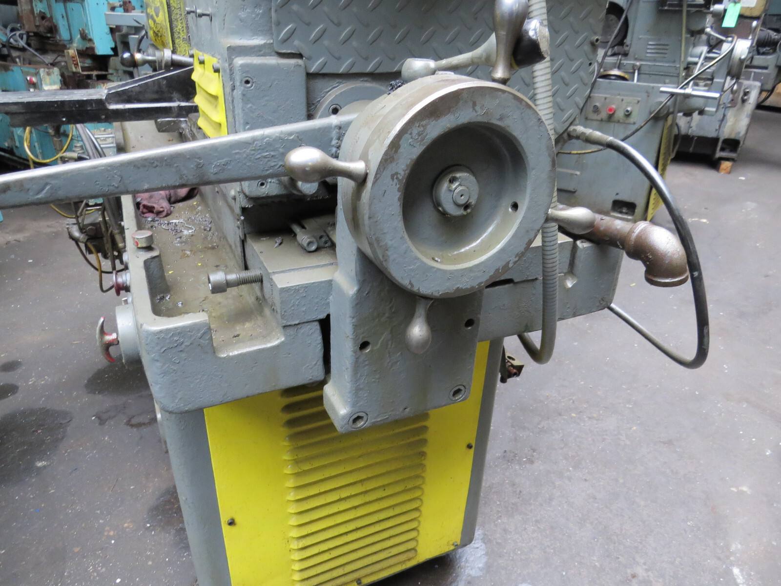 Cincinnati #107-4 Centerless Grinder