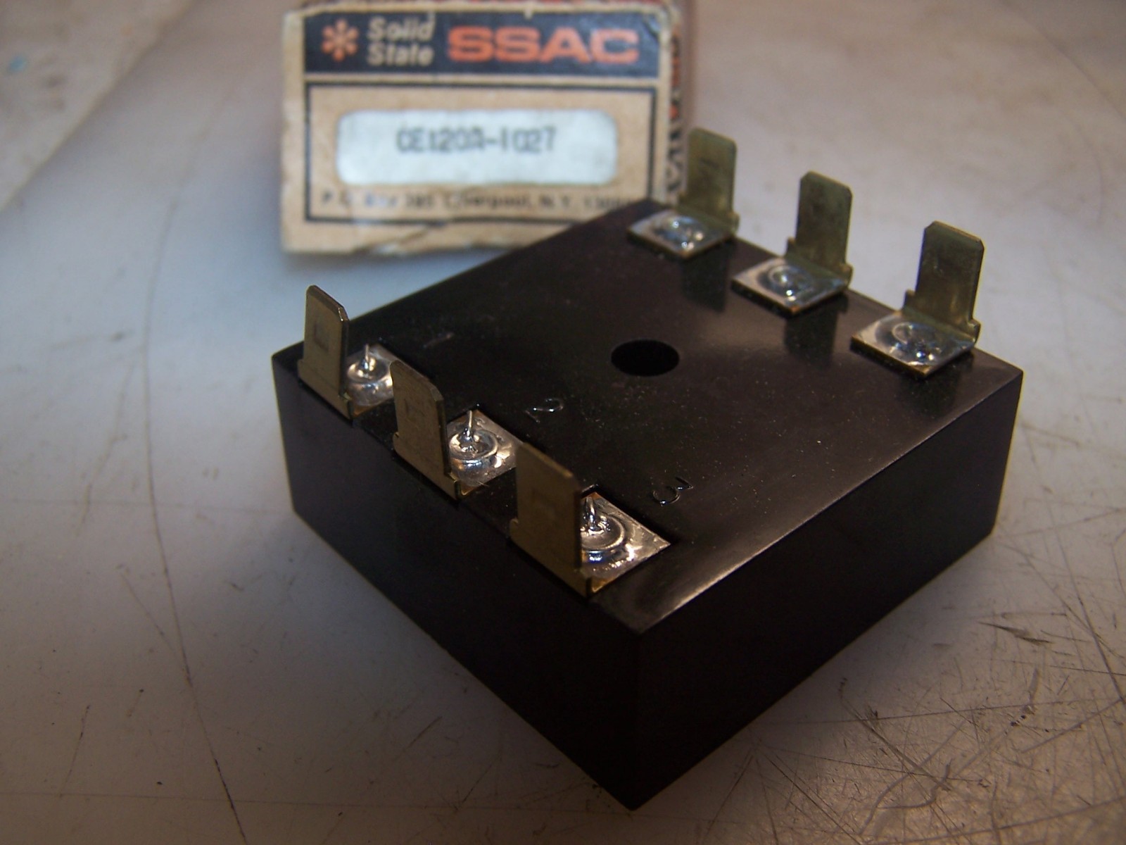 NEW SSAC SOLID STATE RELAY MODEL CE120A-1027