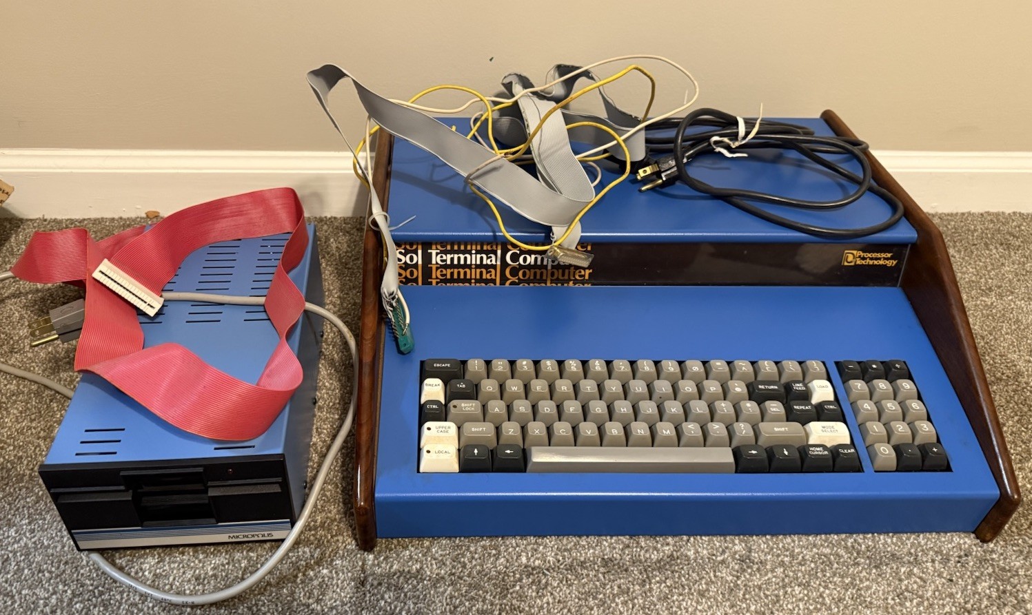 Processor Technology Sol-20 Terminal Computer Vintage Disk Storage Wires Covers