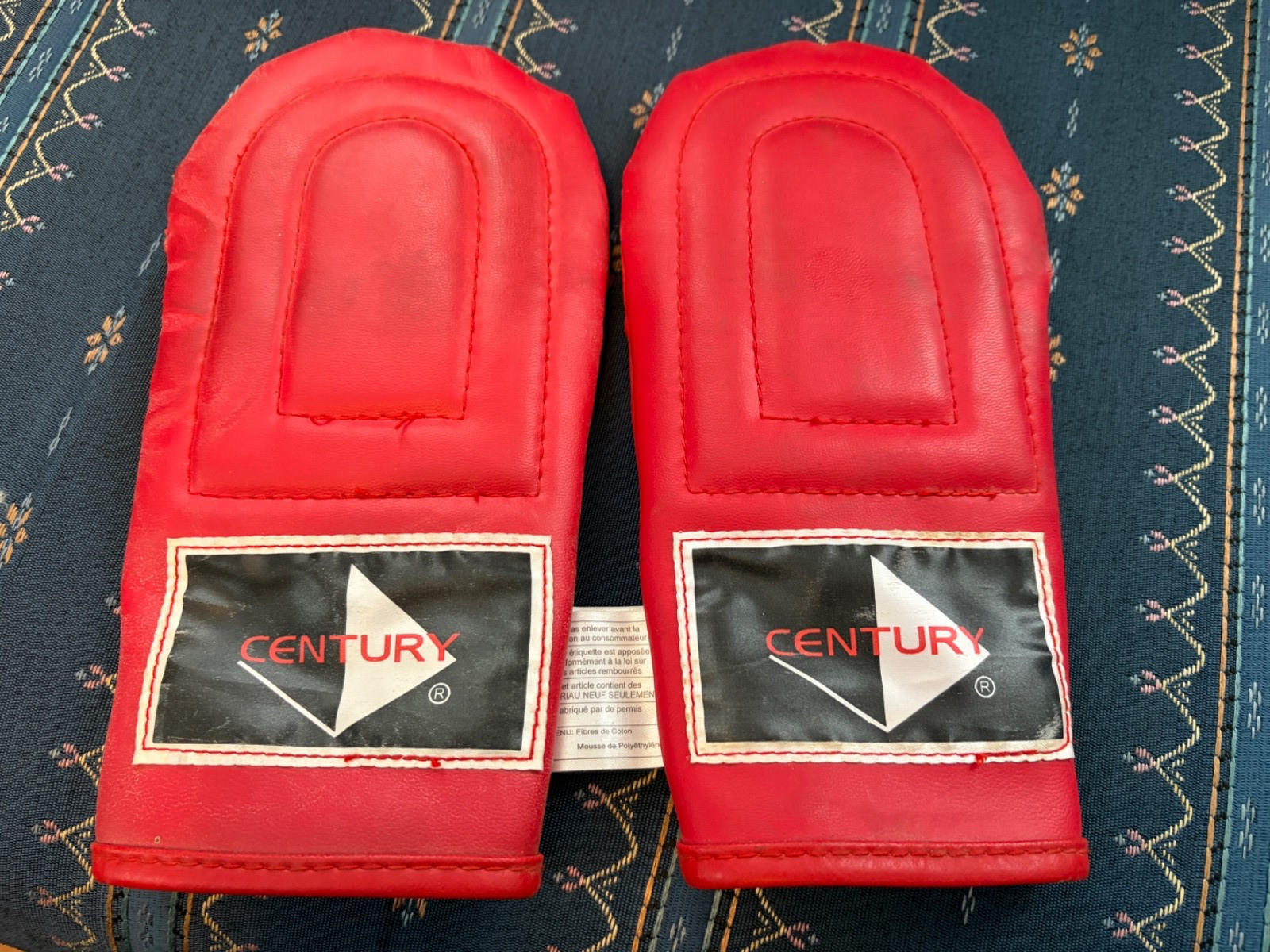Vtg. Century Training Red Brave Bag Boxing Martial Arts Gloves Spar Adult Size