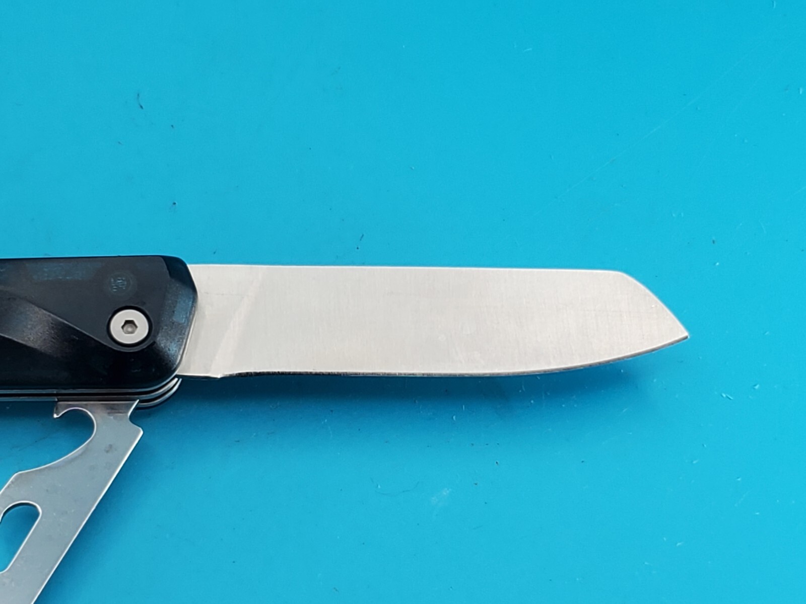 QUECHUA CLAP FOLDING KNIFE NAVAJA MULTITOOL! TRANSLUCENT BLUE!