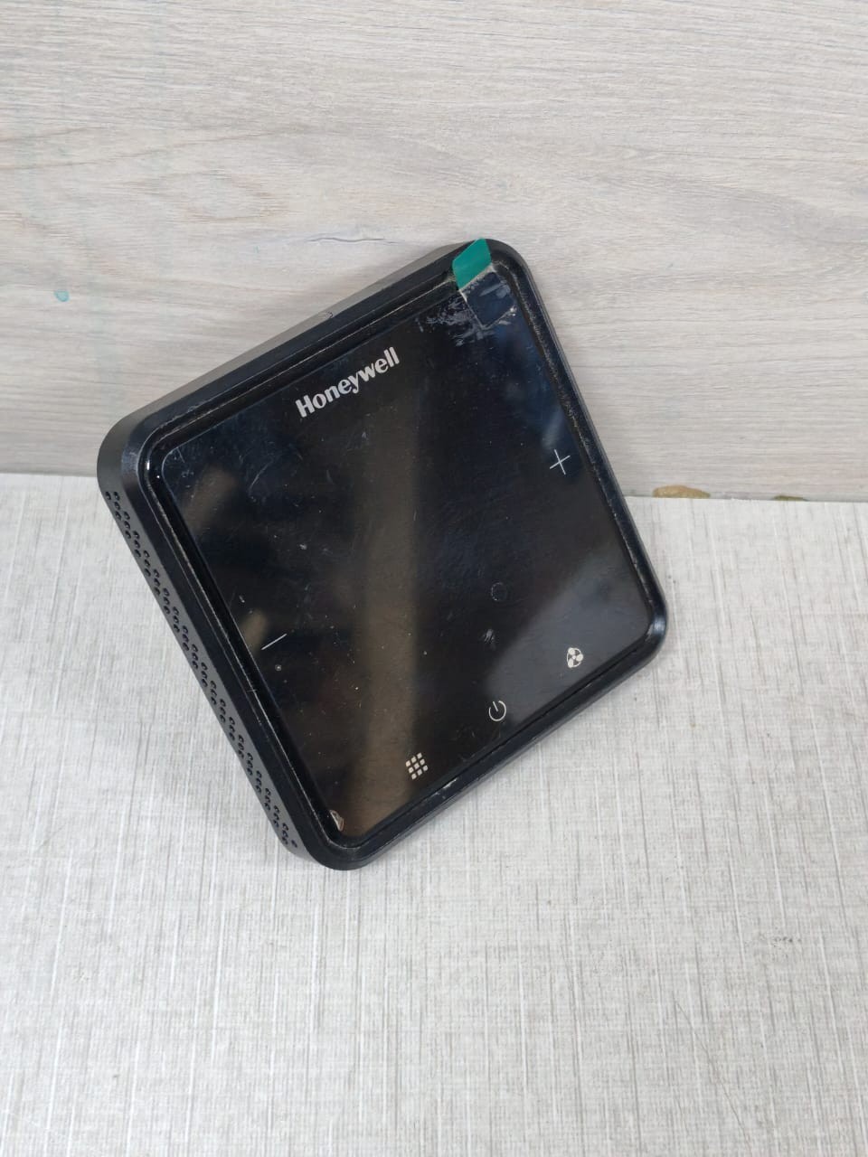 HONEYWELL WTS3B4BME/N THERMOSTAT 100-240VAC