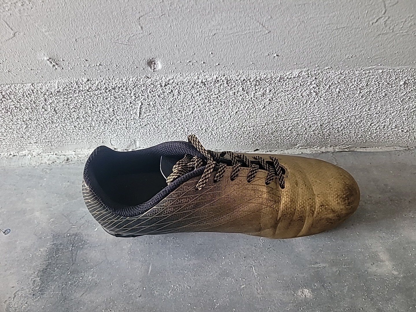 Gold Soccer Cleats Size 6