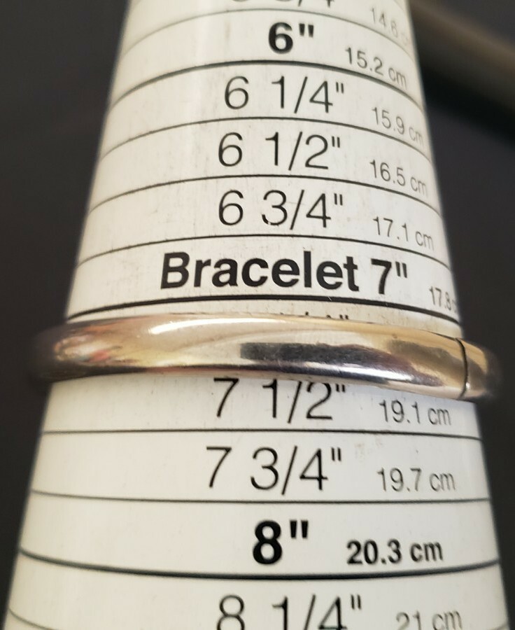 Vintage silver tone embossed handstamp bangle bracelets