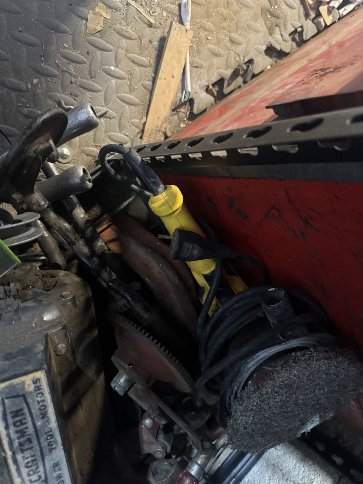 DEWALT SPINDLE SANDER DWE6401DS (P19015390)