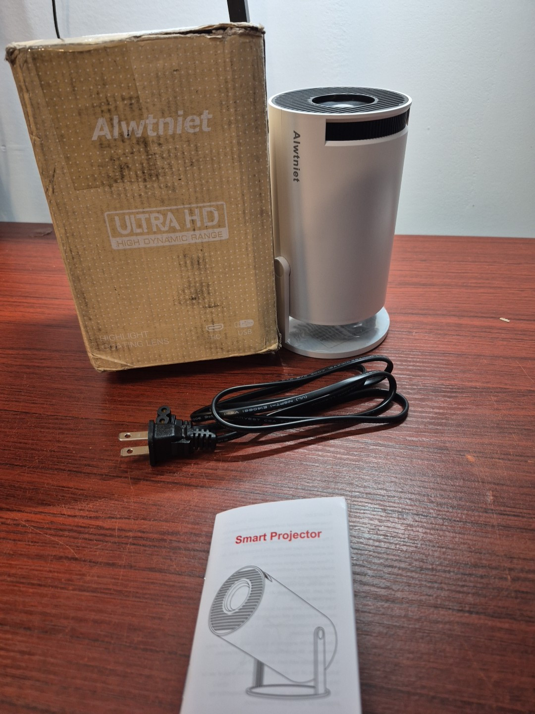 HY300 Mini Projector