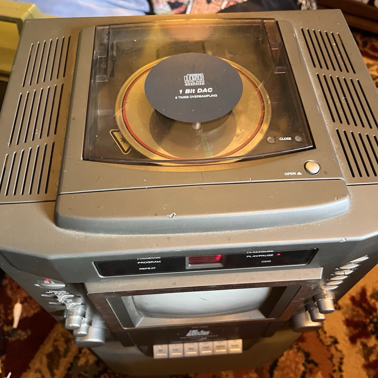 2002 The Singing Machine SMVG-500 Karaoke Machine