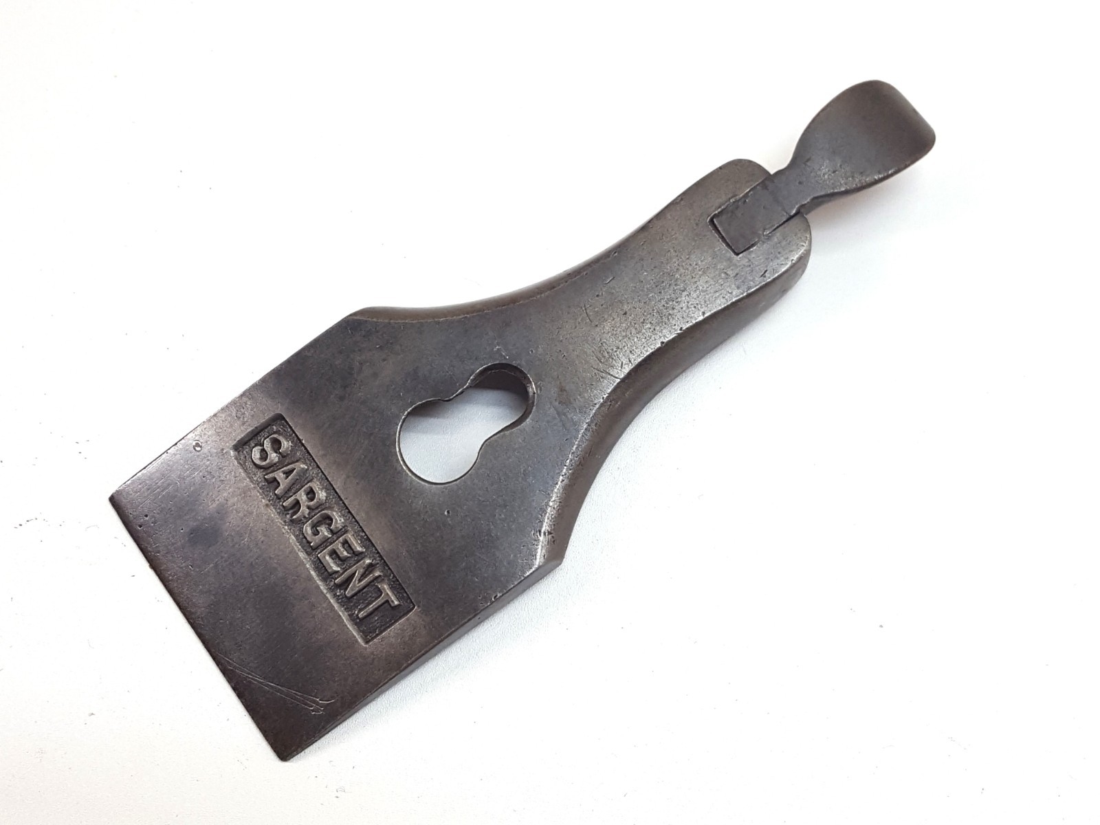 4112 Sargent No. 409; Lever Cap