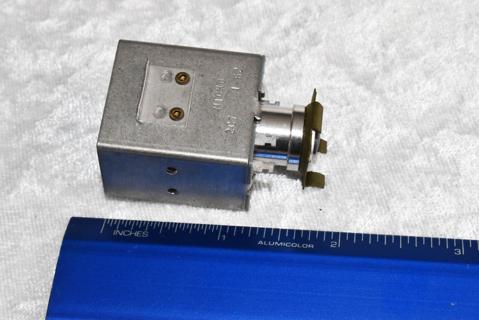 NEW  2C7 MICRO SWITCH Honeywell NEW old stock NOS