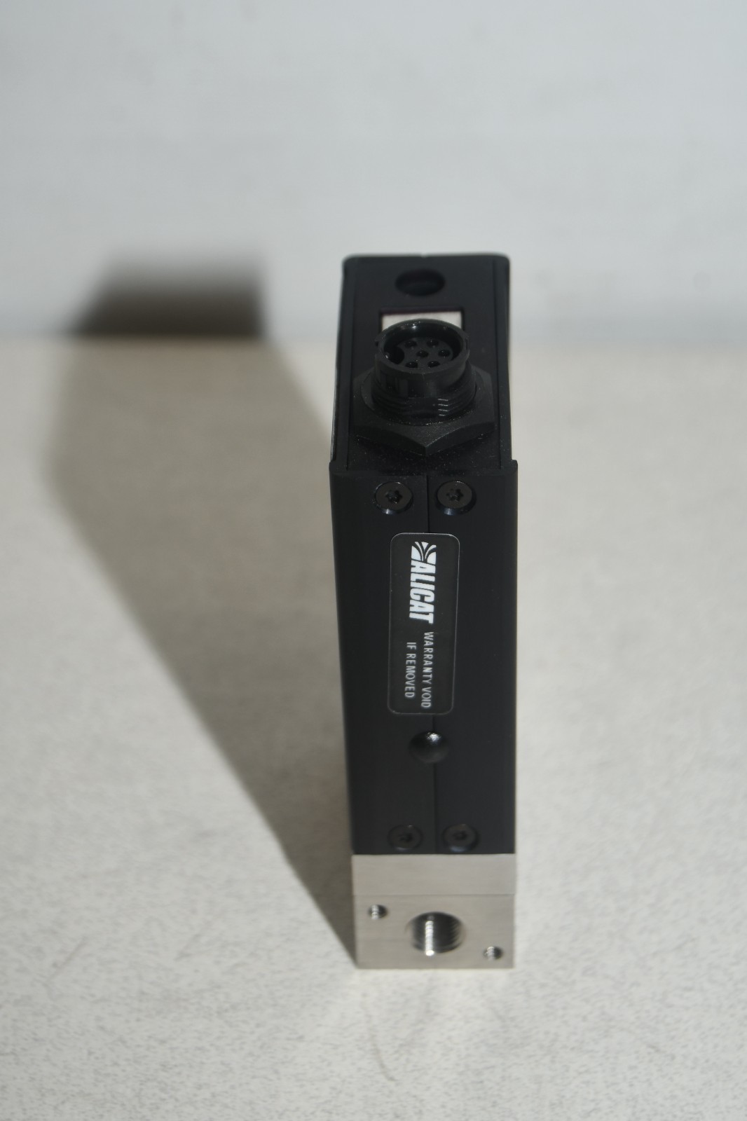 ^ Alicat PAS-1PSIG-TFT-I/5P Range: 30 cmH2O Flow Controller #X8341