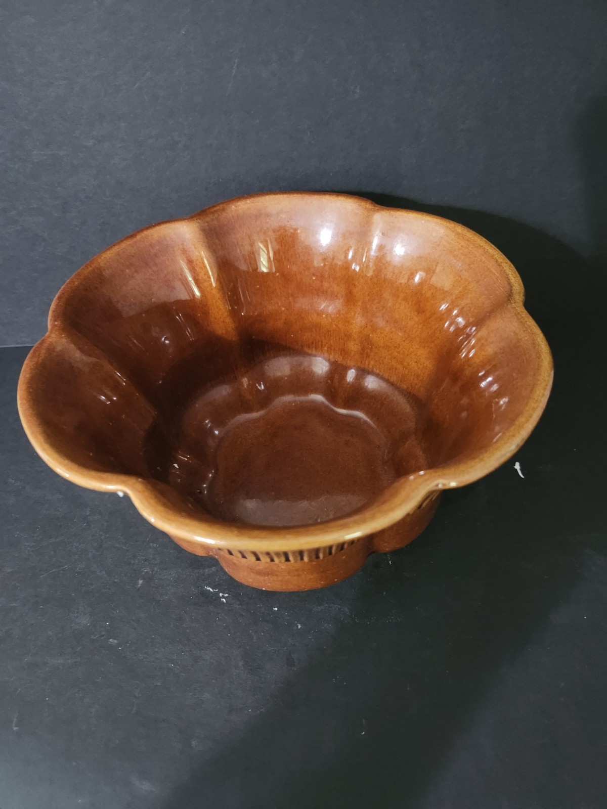 VTG Chocolate Brown Biwl/planter #156