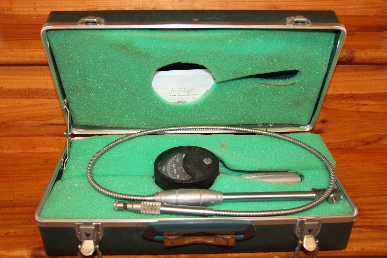 Vintage Alnor Pyrocon Thermocouple Pyrometer Surface Temperature Kit with case